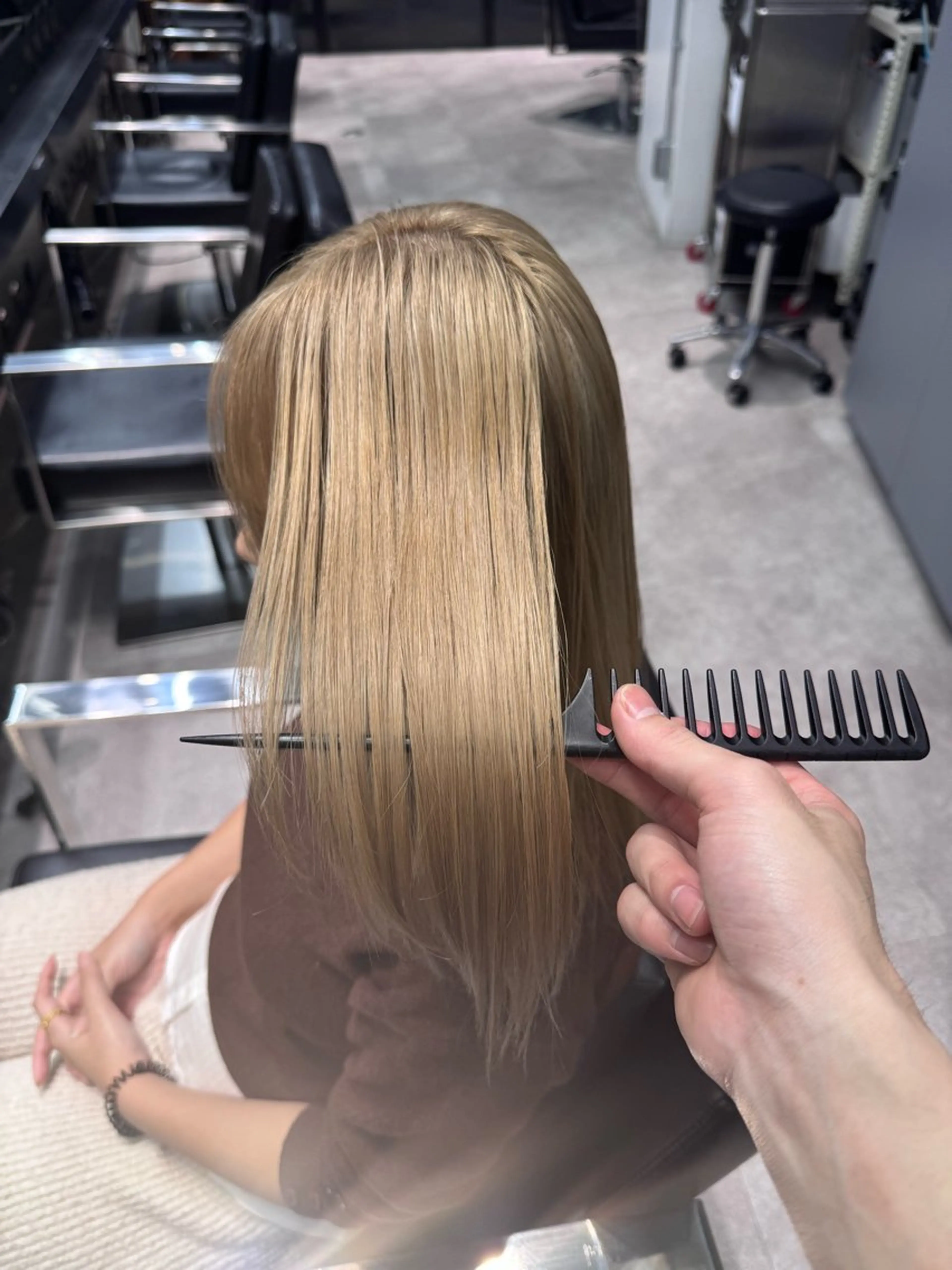 カラー ブリーチ 北村 岳久翔のヘアスタイル