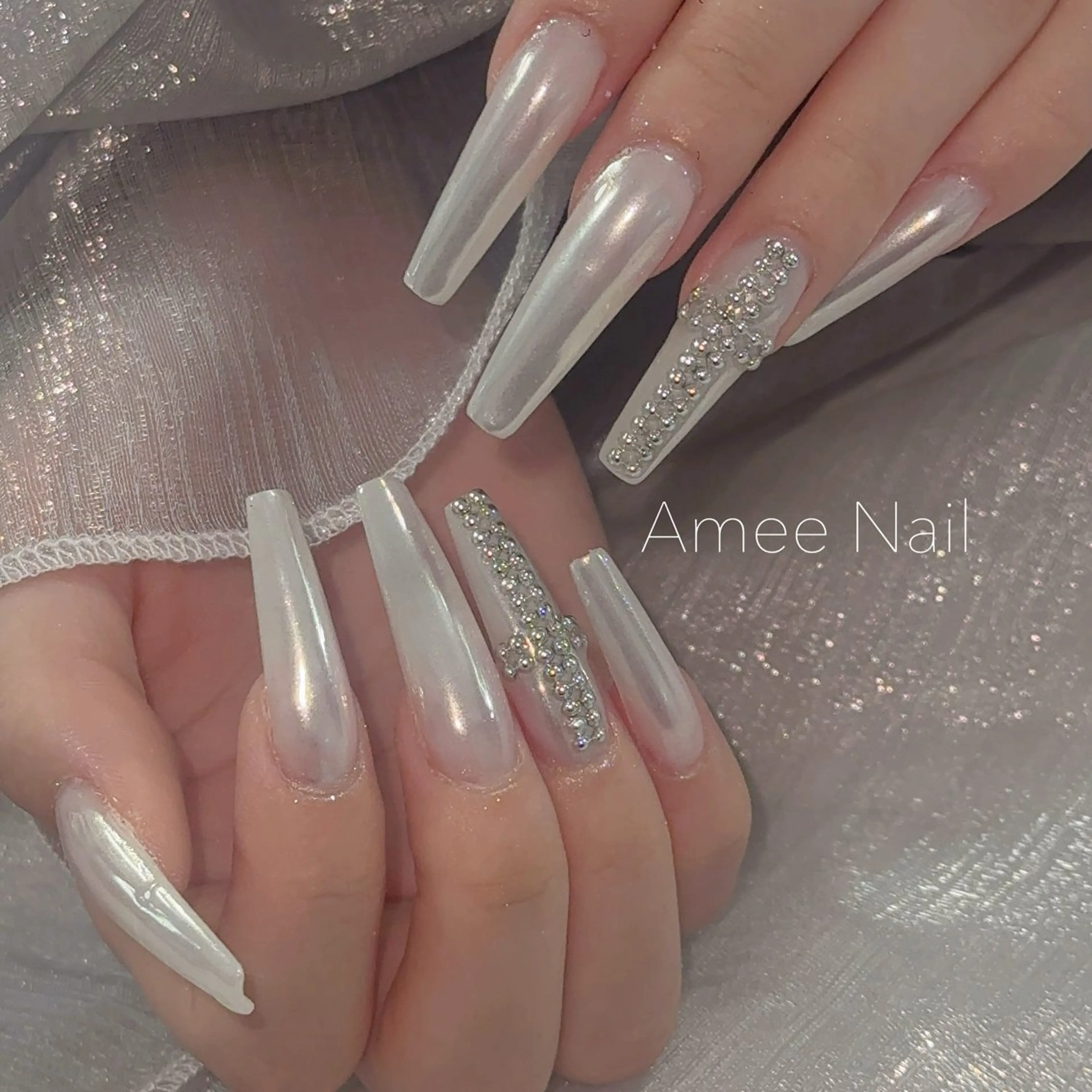 ネイル フレンチネイル ガラスフレンチ キラキラネイル 夏ネイル 冬ネイル ハンドネイル Amee Nail Salonのネイルデザイン