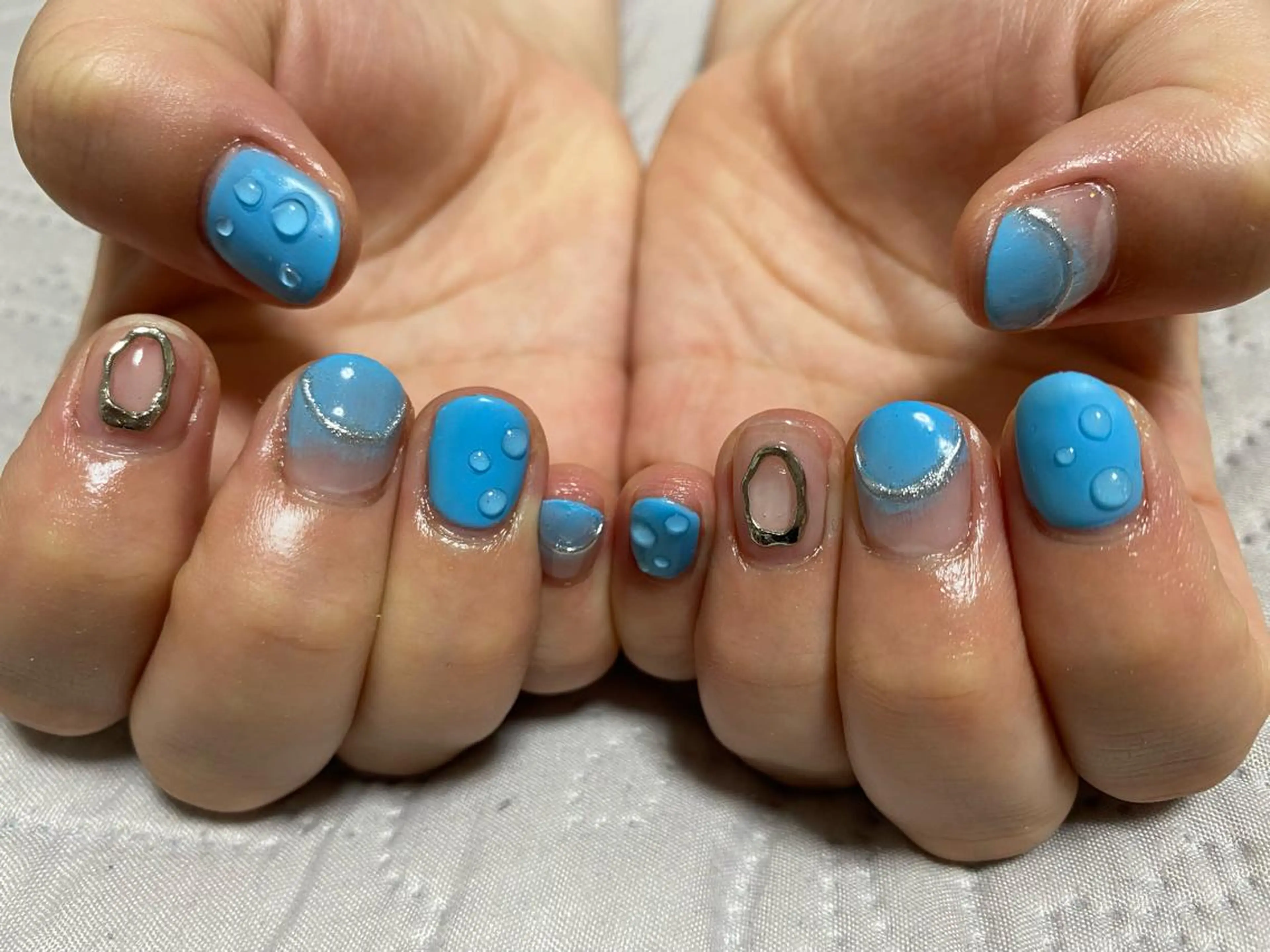 ネイル ブルー ハンドネイル Ulu  Nail 🌱MOMOKAのネイルデザイン