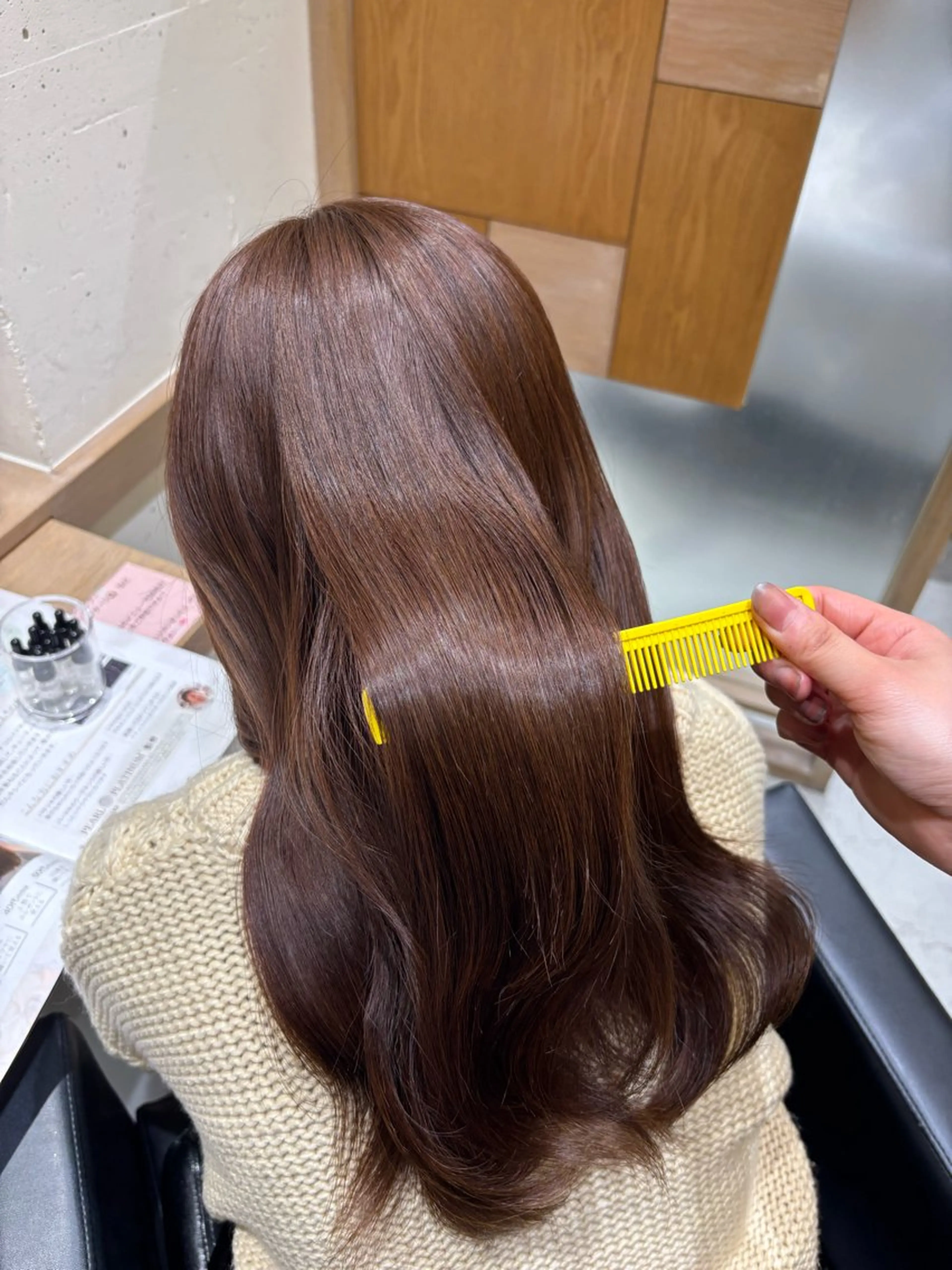 ロング 透明感グレージュ/ うるツヤヘア/静岡のヘアスタイル