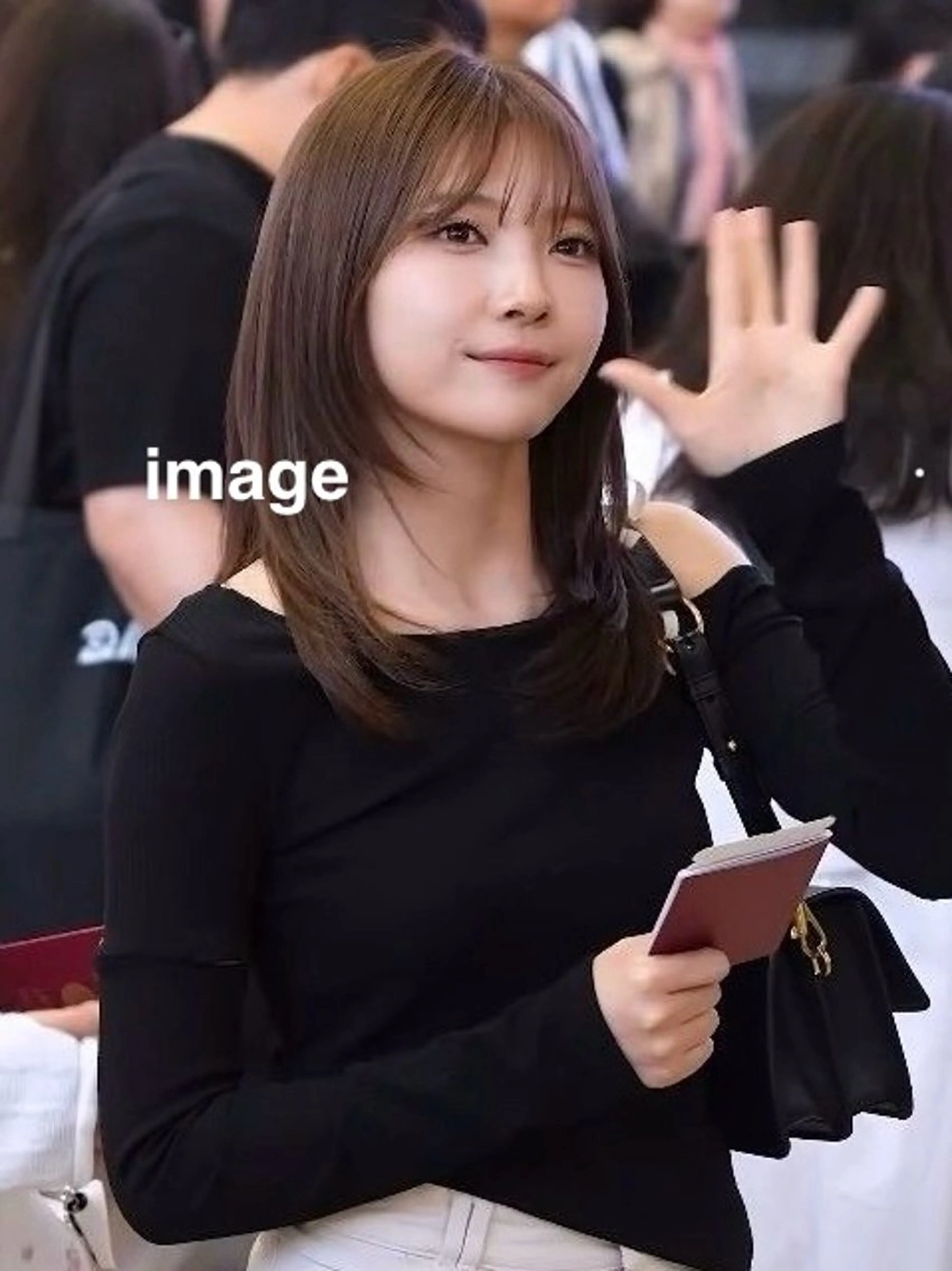 セミロング ショート/ボブ/顔周 りレイヤー/RINAのヘアスタイル