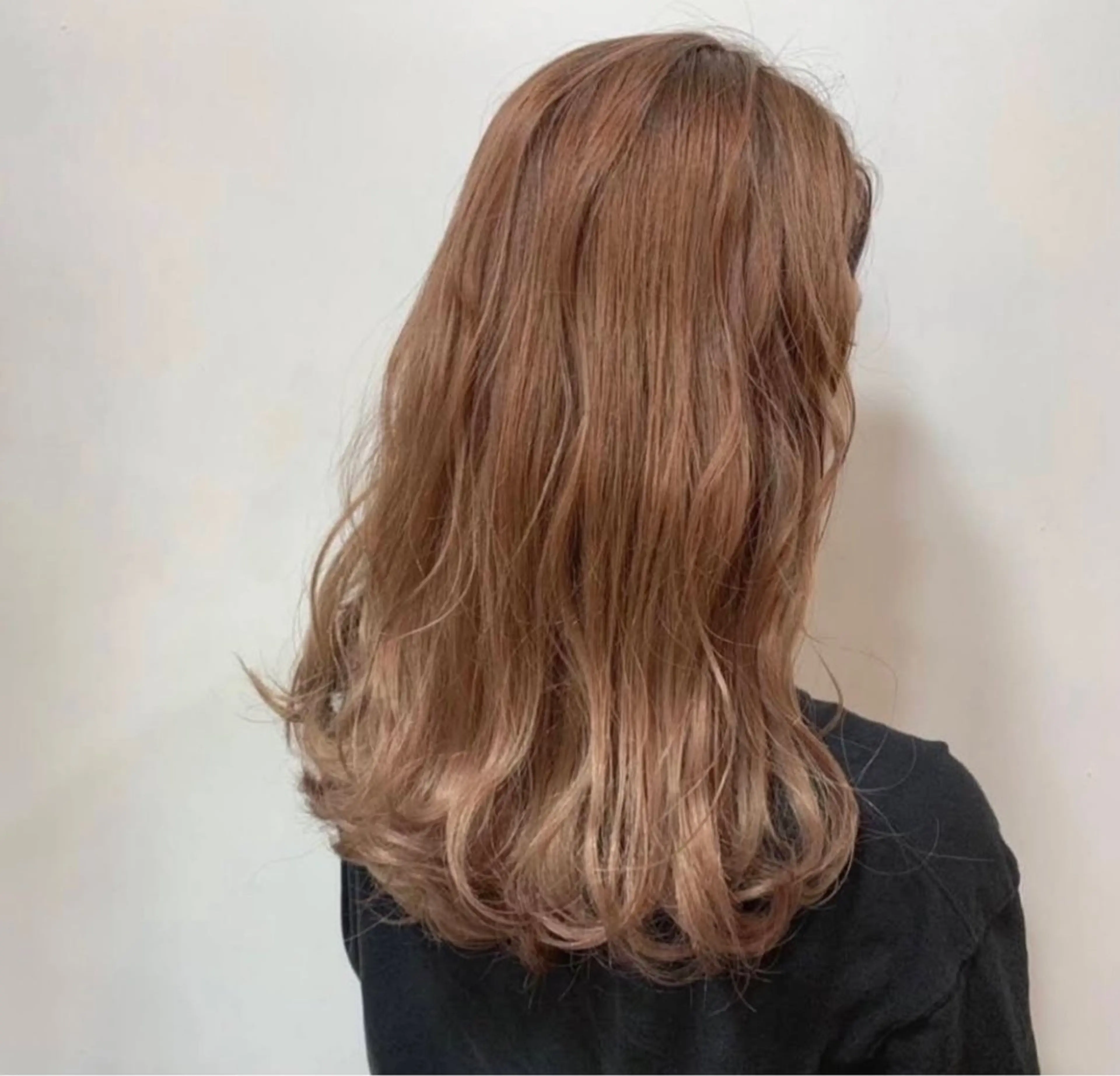 ロング カラー ベージュカラー ダブルカラー オレンジ オレンジベージュ ヘアカラー トリートメント KANA/ボブ/ インナーカラー/艶髪のヘアスタイル