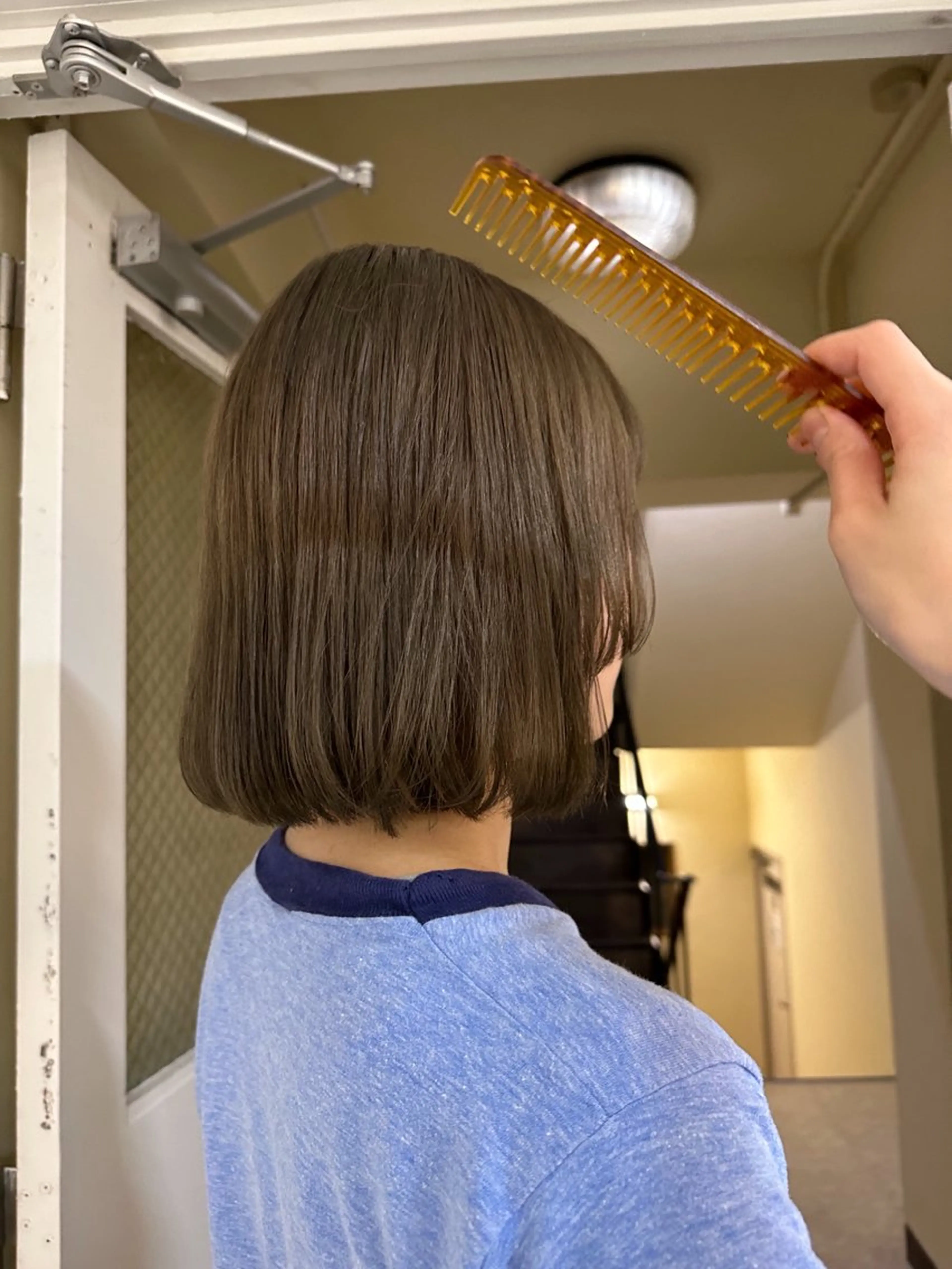 ショート カラー ベージュカラー ブリーチ 竹中 彩音のヘアスタイル