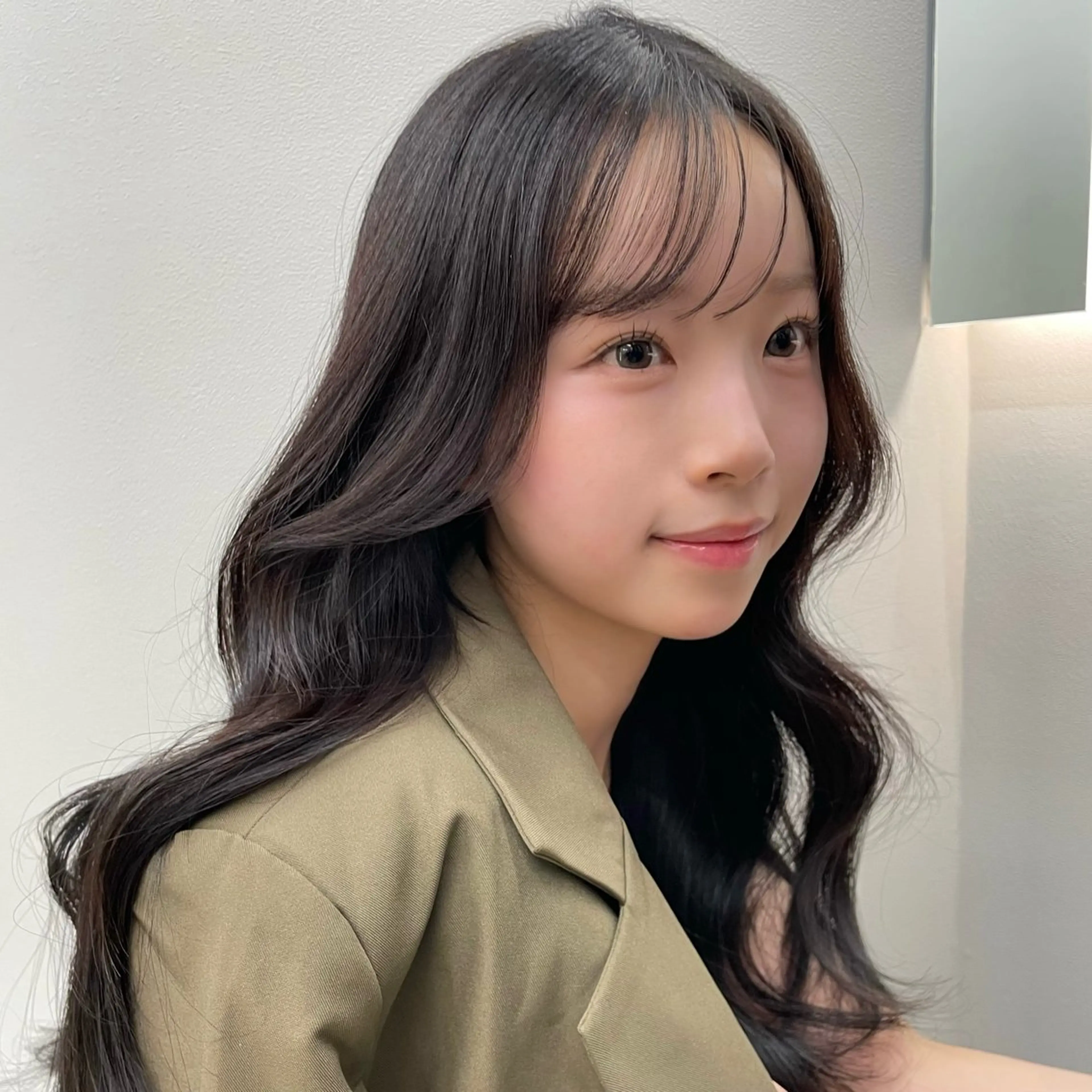 ロング シースルーバング minami🤎 レイヤーカットのヘアスタイル