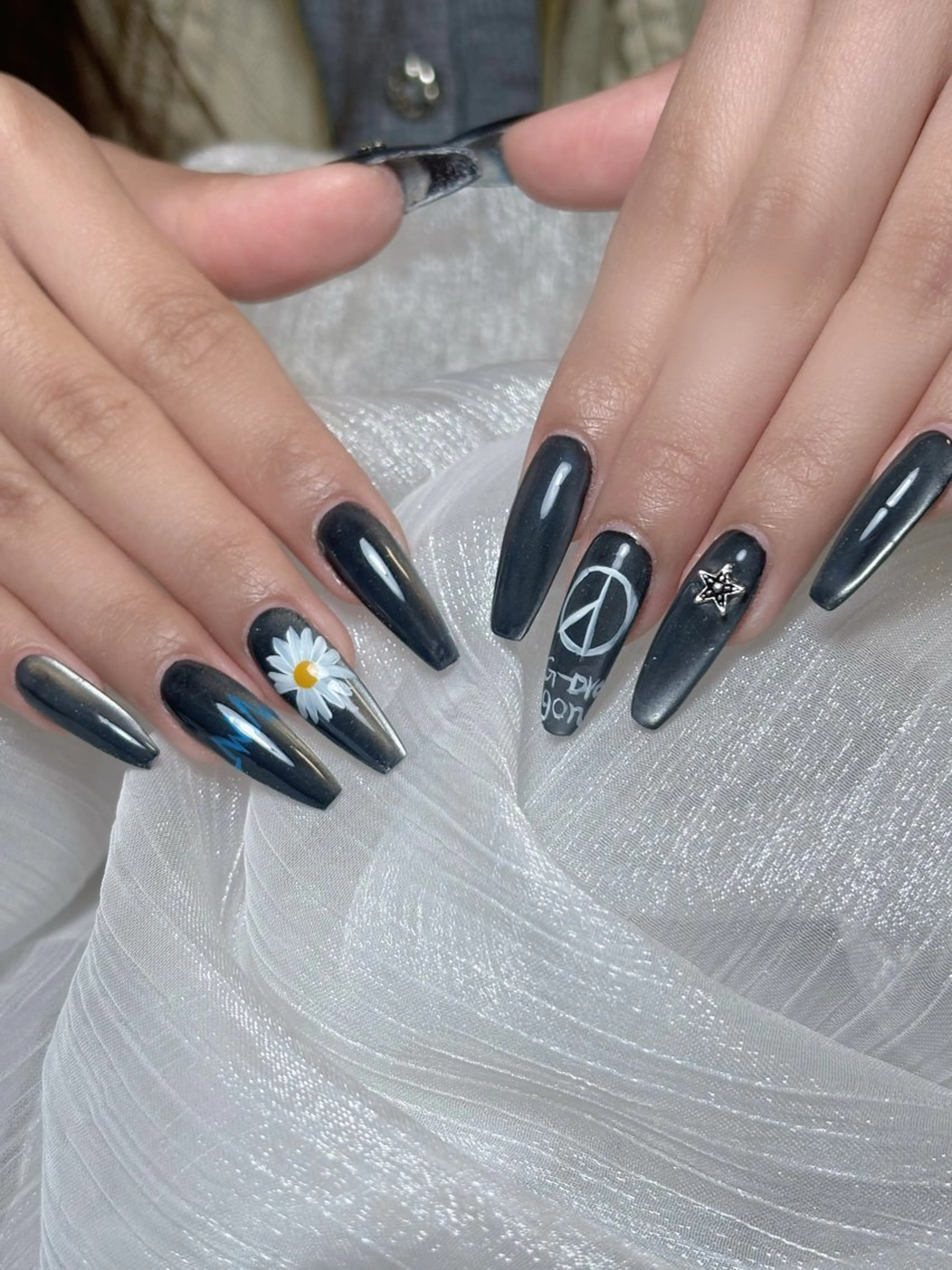 ネイル 里奈 Nailのネイルデザイン