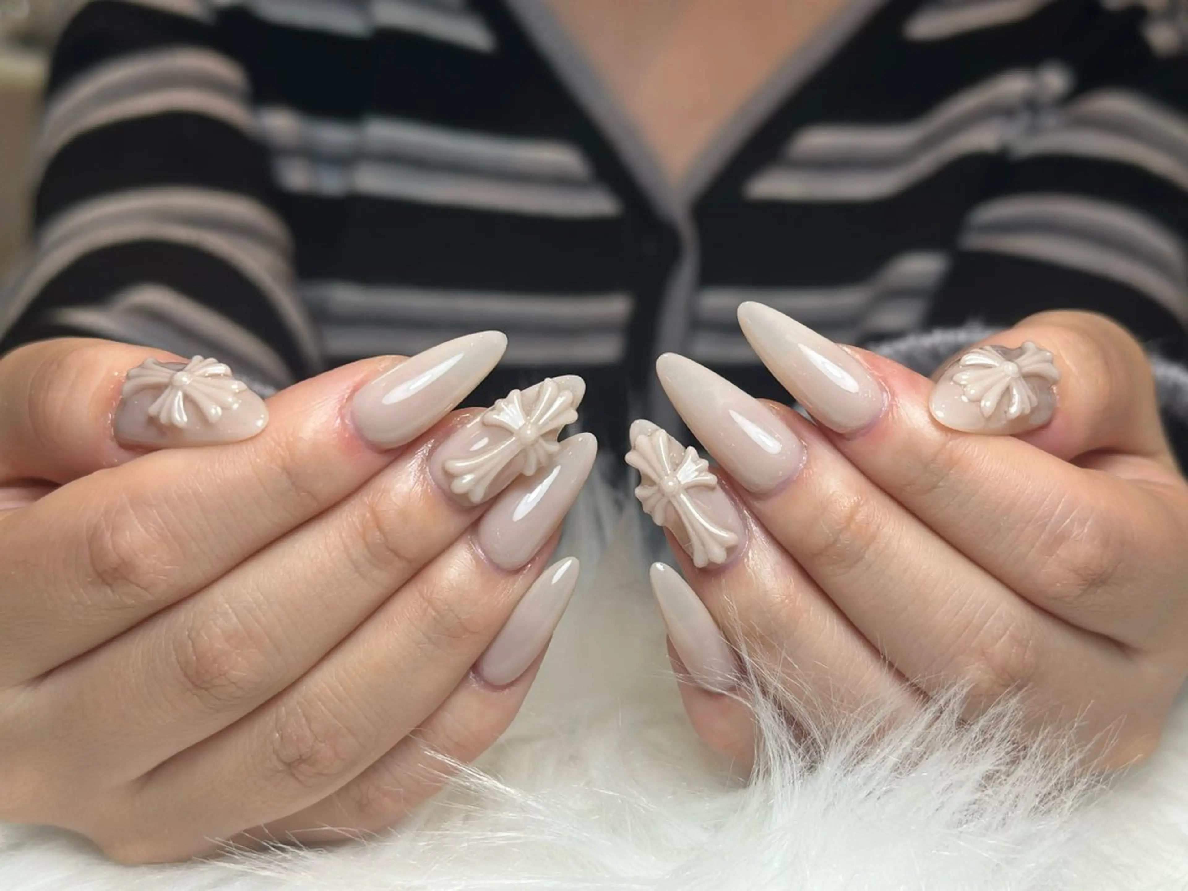 ネイル アートネイル フレンチネイル ジェルネイル キラキラネイル 大理石ネイル(マーブル) ハンドネイル Nienail_ Luxeのネイルデザイン