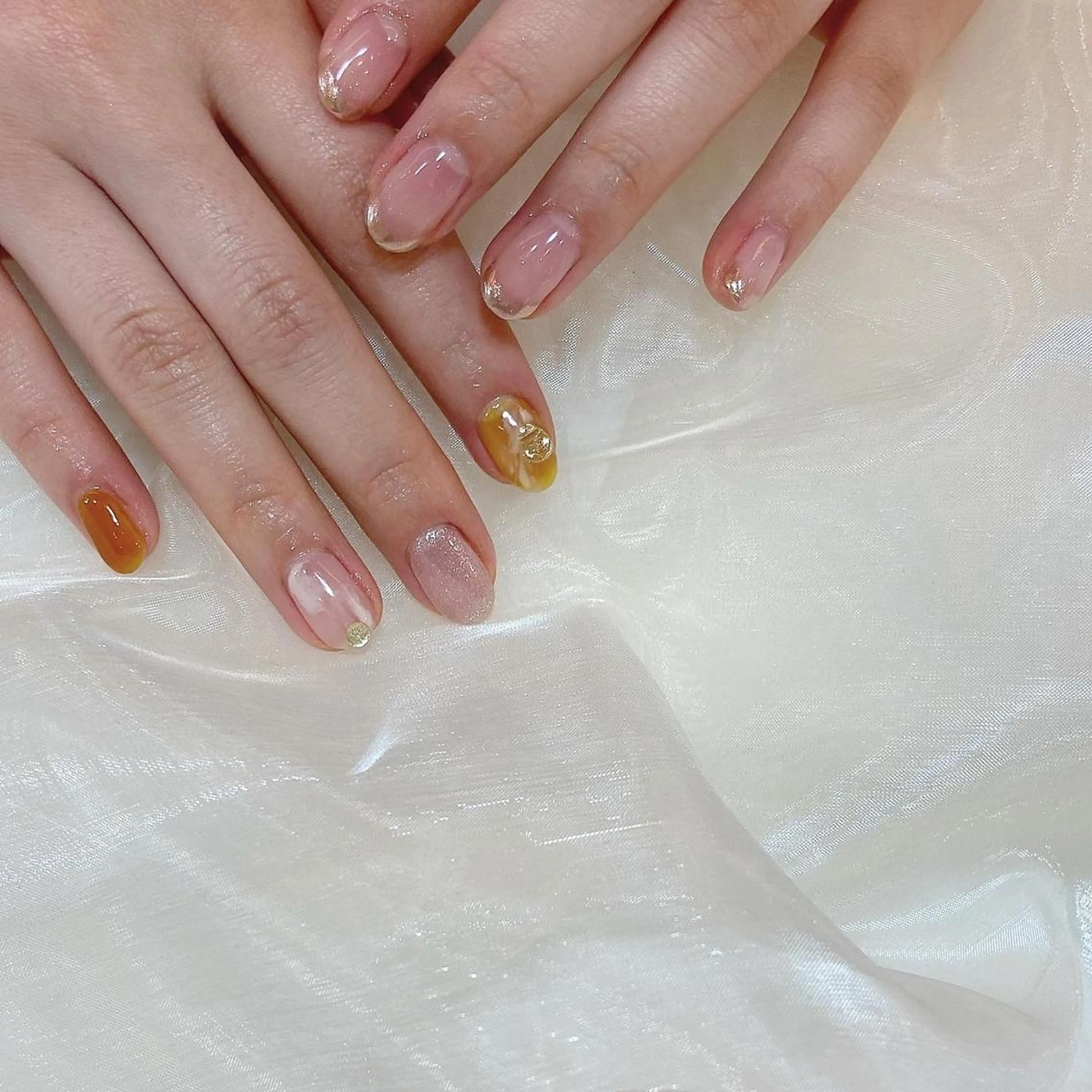 ネイル フレンチネイル ミラーネイル ニュアンスネイル . .のネイルデザイン