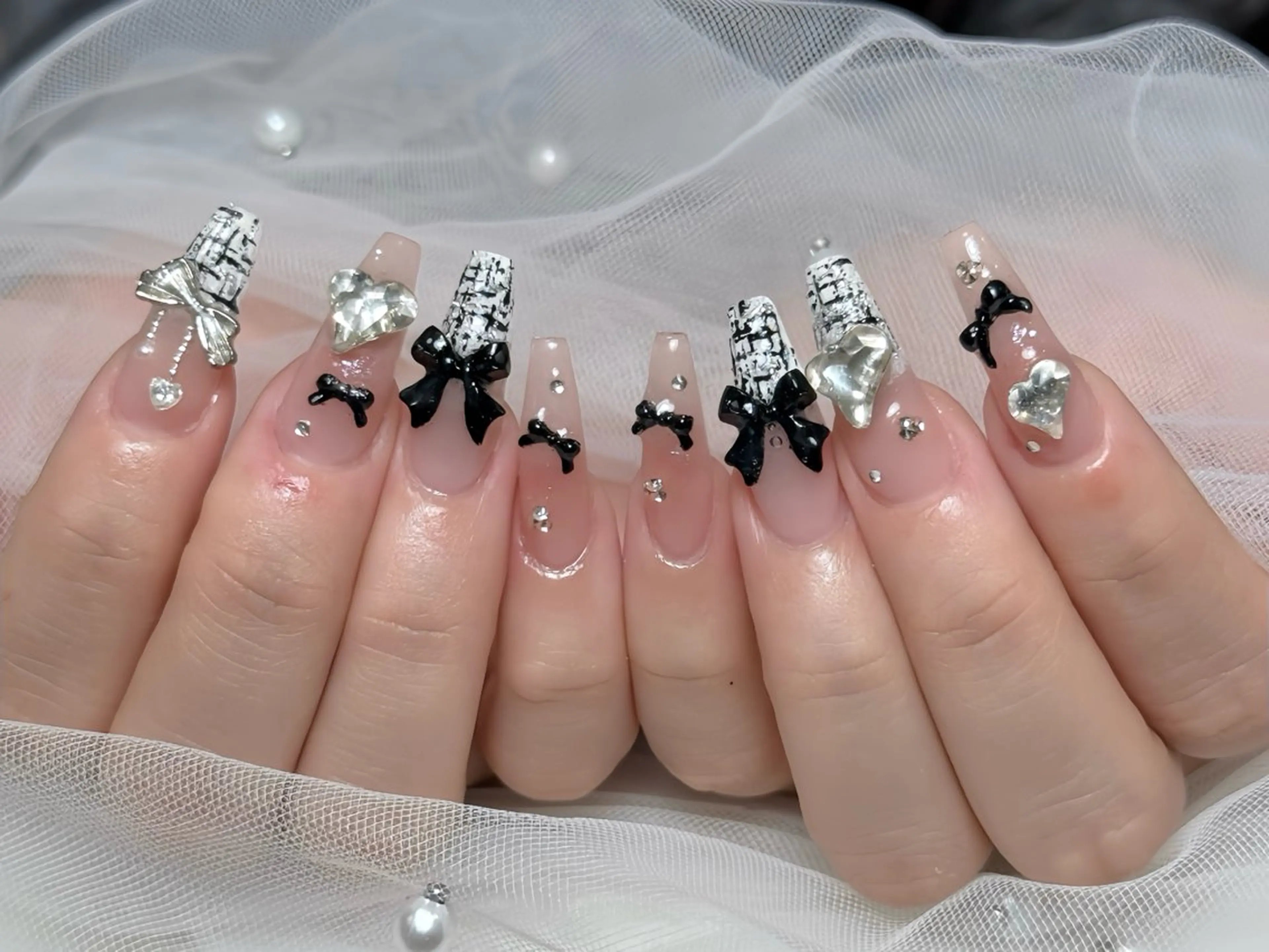 ネイル オーロラネイル ボルドー ブラウン 氷ネイル・うるうるネイル キラキラネイル ハンドネイル Julli ジュリのネイルデザイン