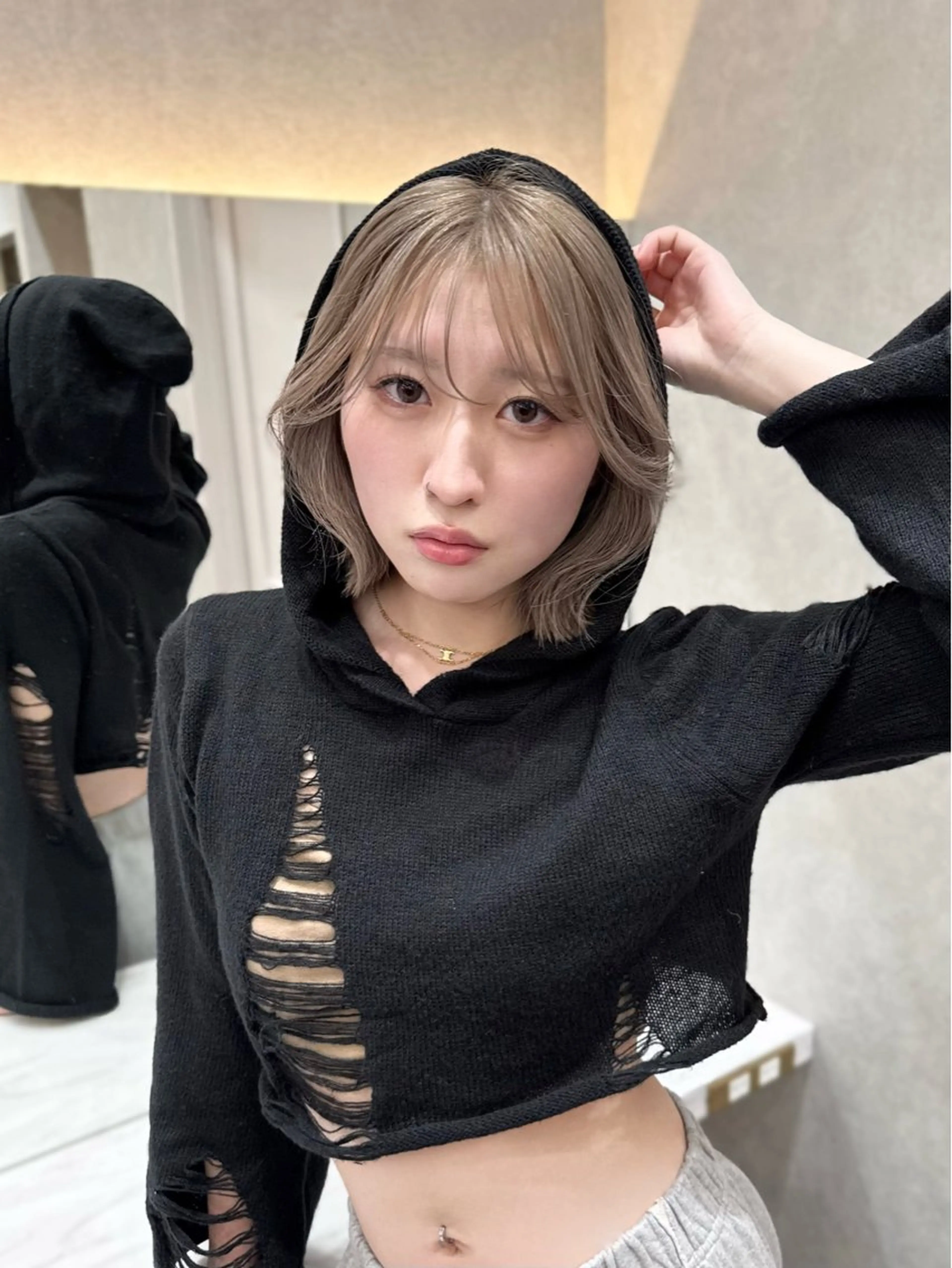 ミディアム karin ボブハイトーンのヘアスタイル