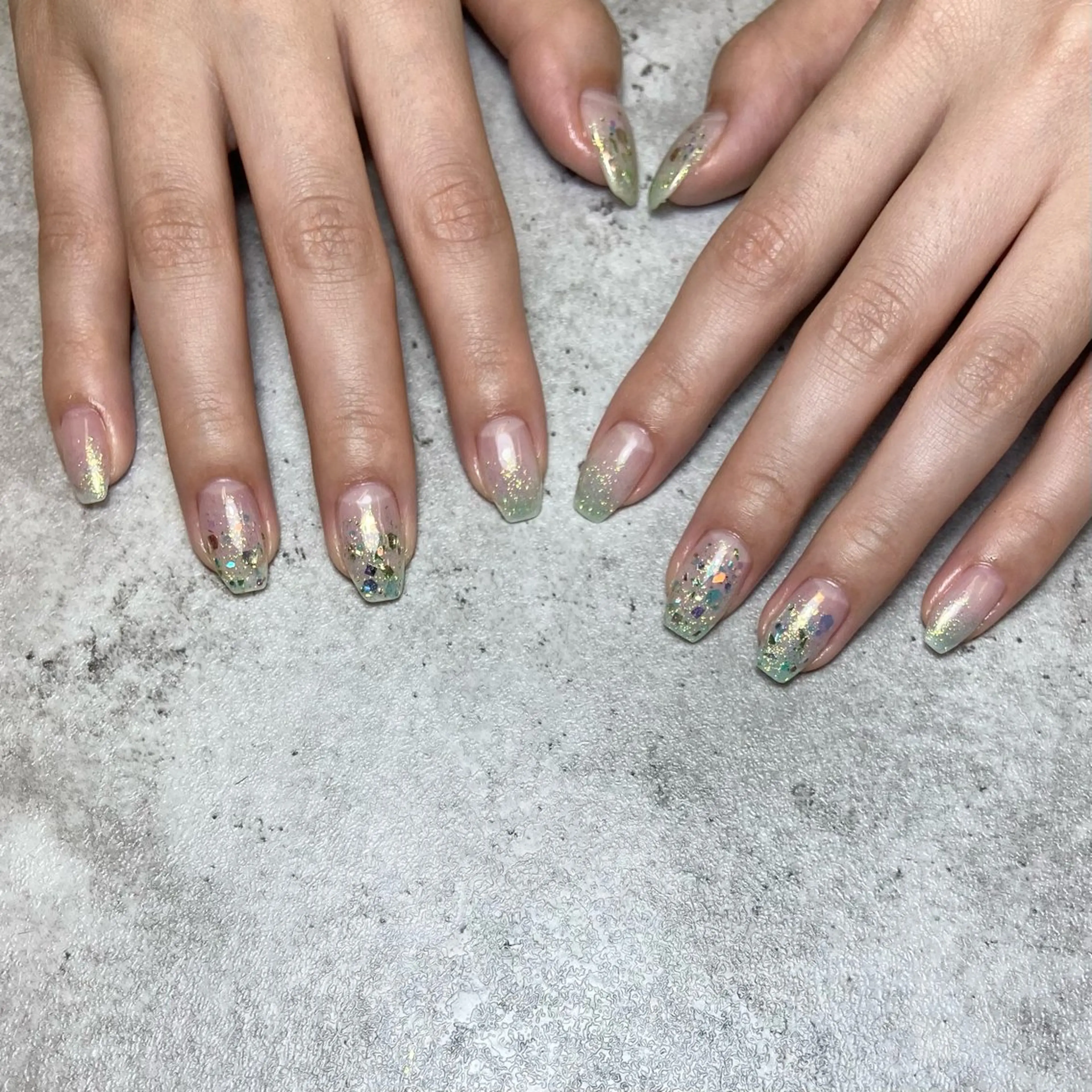 ネイル グラデーション ラメ(グリッター) ラメグラデーション ネイルサロン AQUAのネイルデザイン