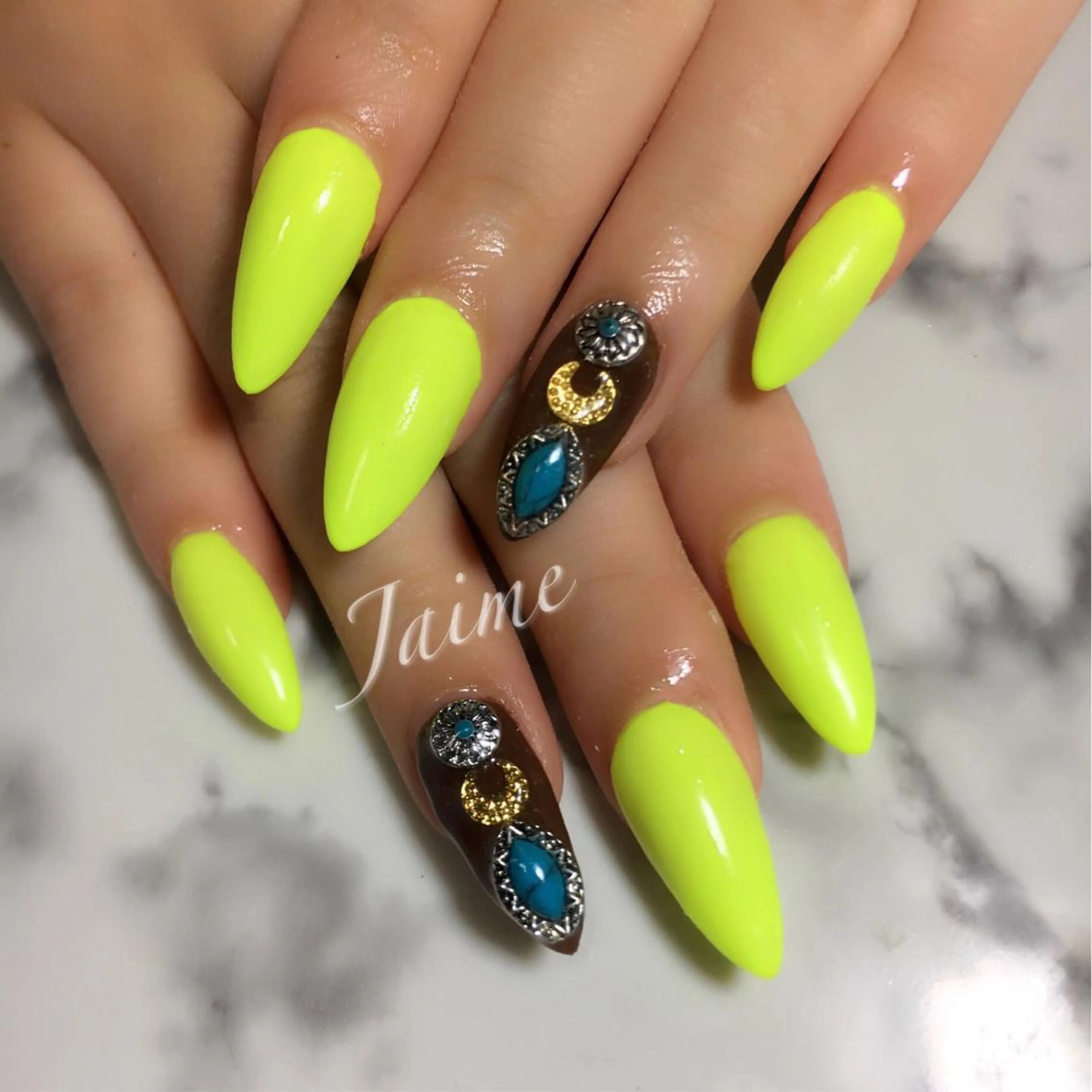 セミロング ネイル Jaime Yuiのネイルデザイン