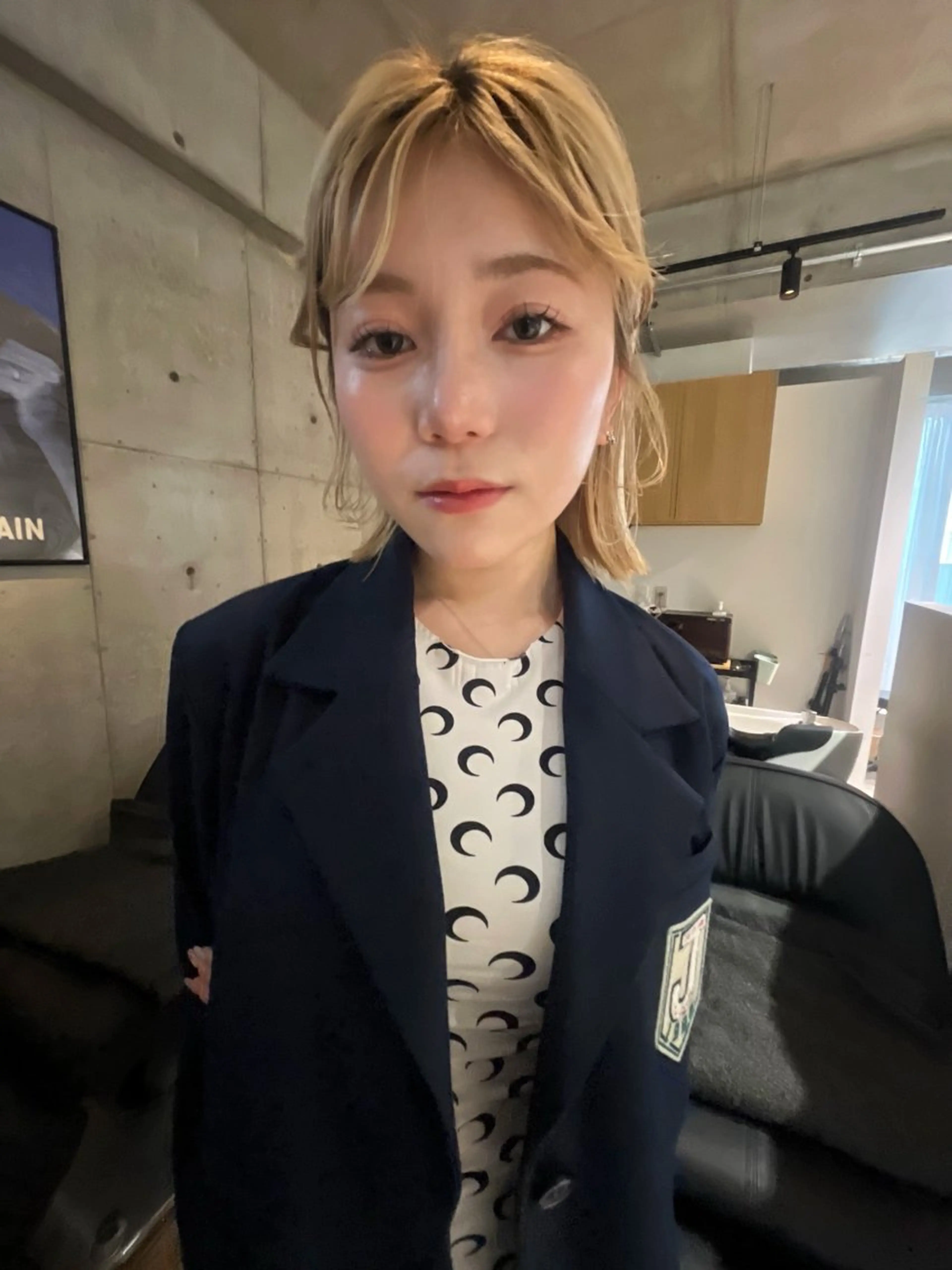 カラー sliver ・siki /YUIのヘアスタイル