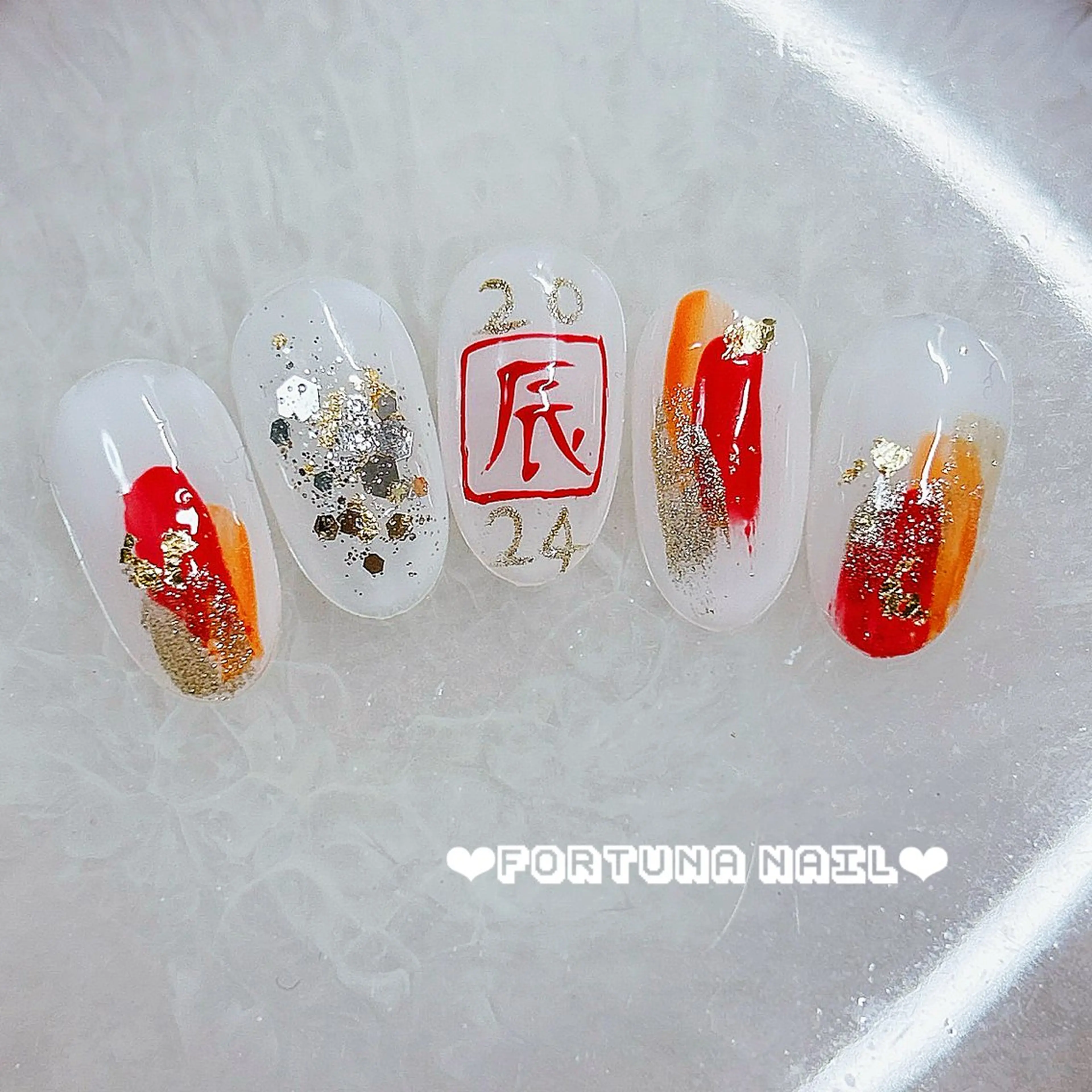 ネイル 成人式 韓国ネイル ニュアンスネイル Nail •Head スパFortunaのネイルデザイン