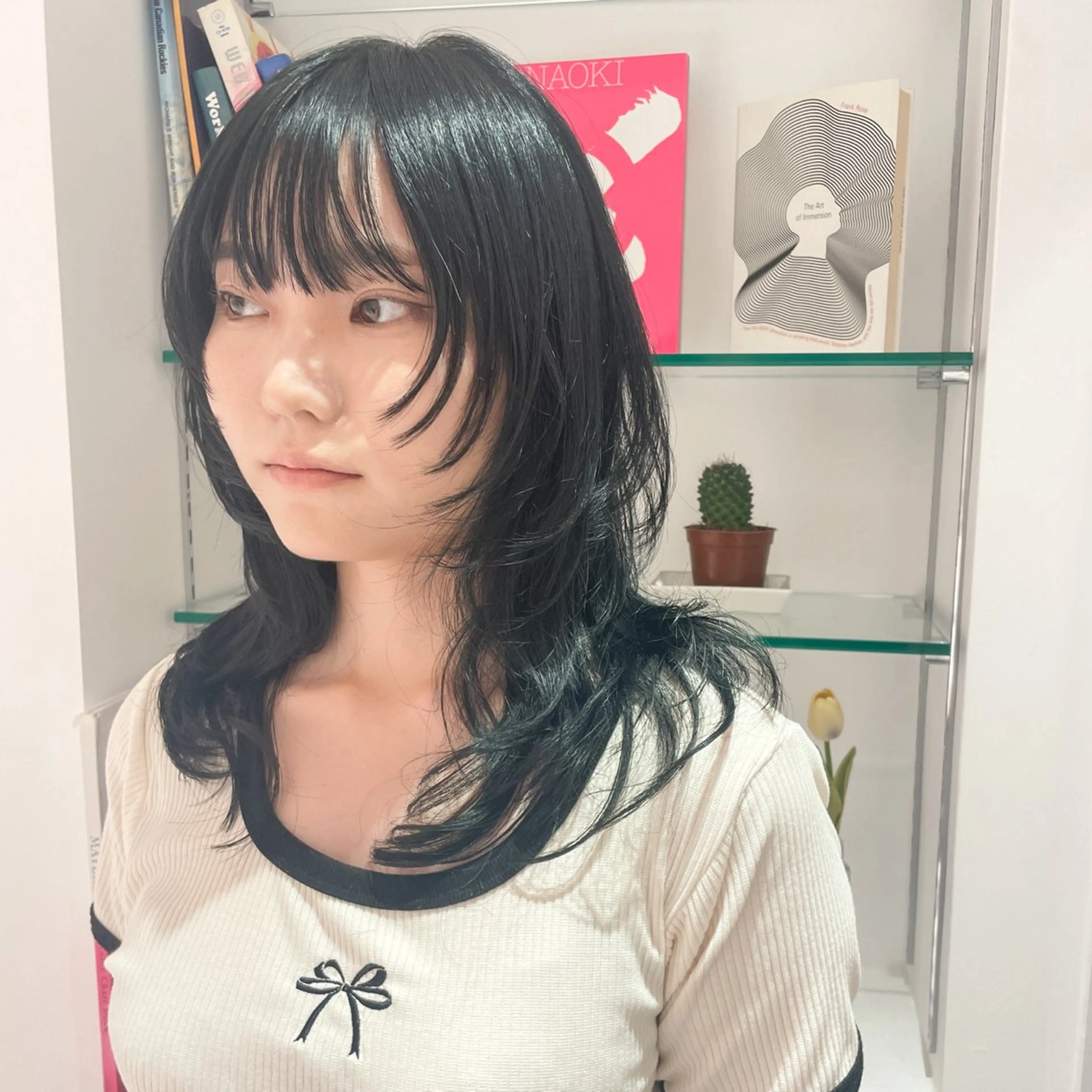 セミロング カラー オリーブグレー レイヤーカット ウルフカット ウルフレイヤー カット ヘアカラー 似合わせヘア🤍 面田法子のヘアスタイル