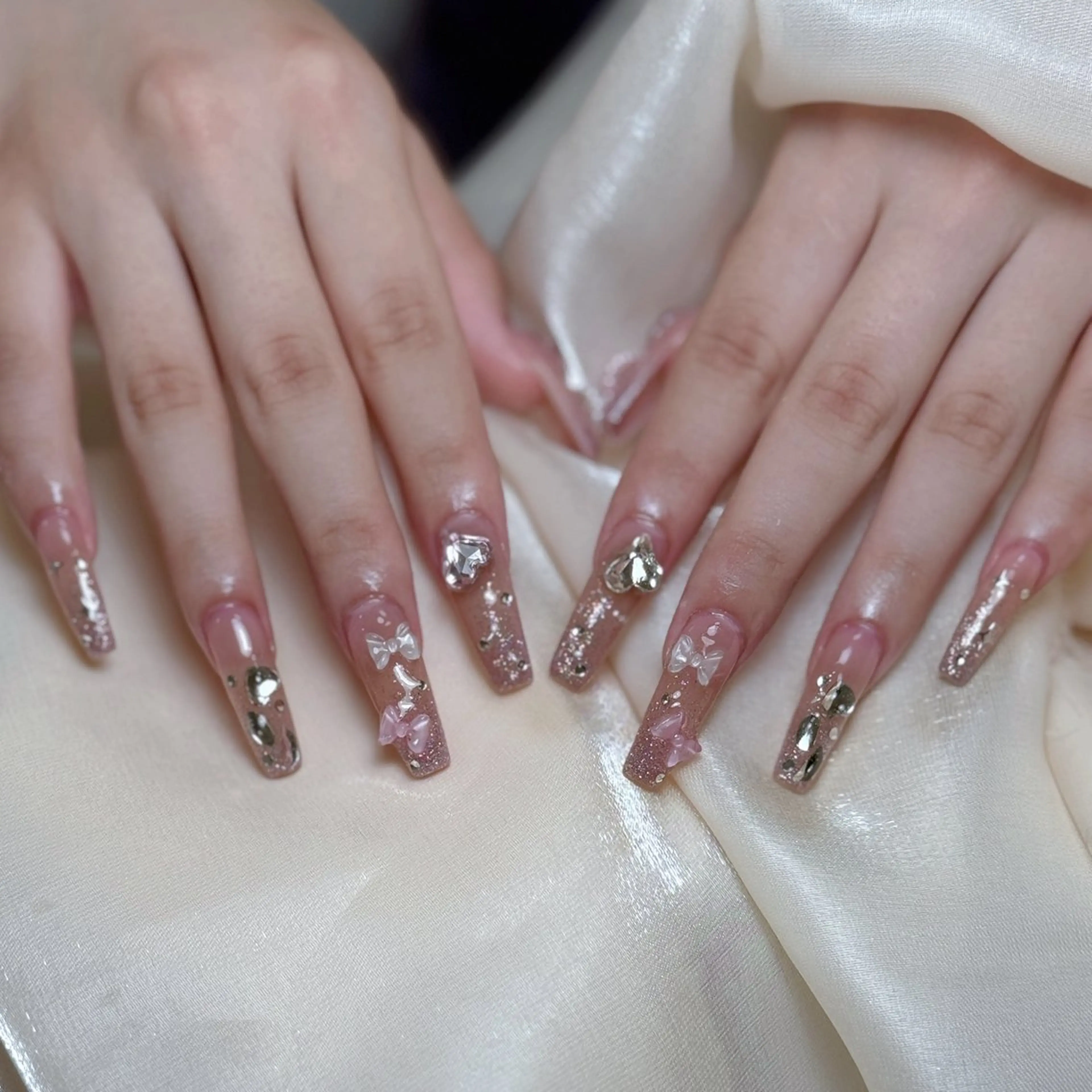 ネイル Maggie Nail🦩のネイルデザイン