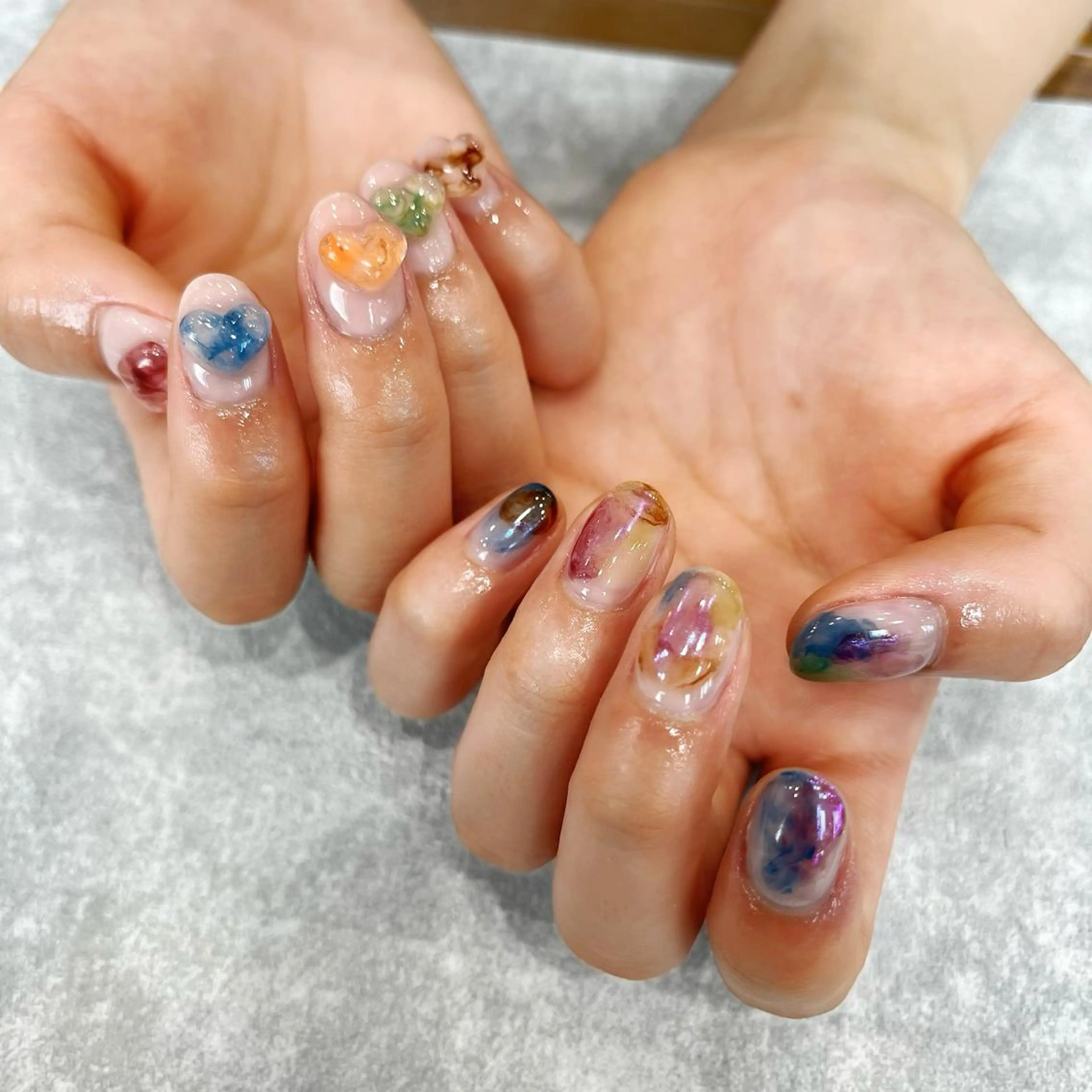 ネイル ハート ニュアンスネイル ぷっくりネイル ハンドネイル 阿部 ほのかのネイルデザイン