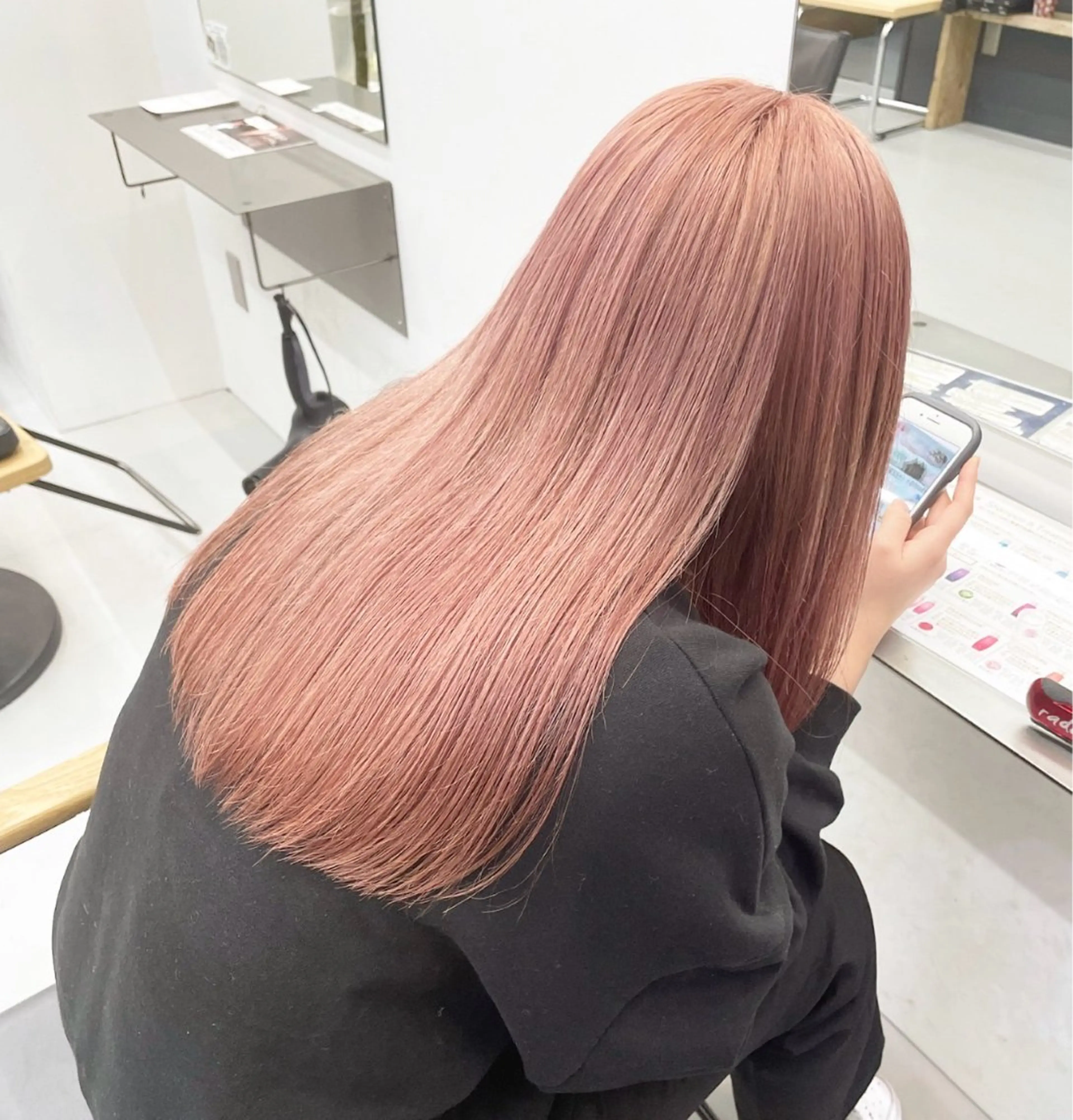 ロング カラー ヘアカラー トリートメント カットモデル/ ハイトーン/ゆうあのヘアスタイル