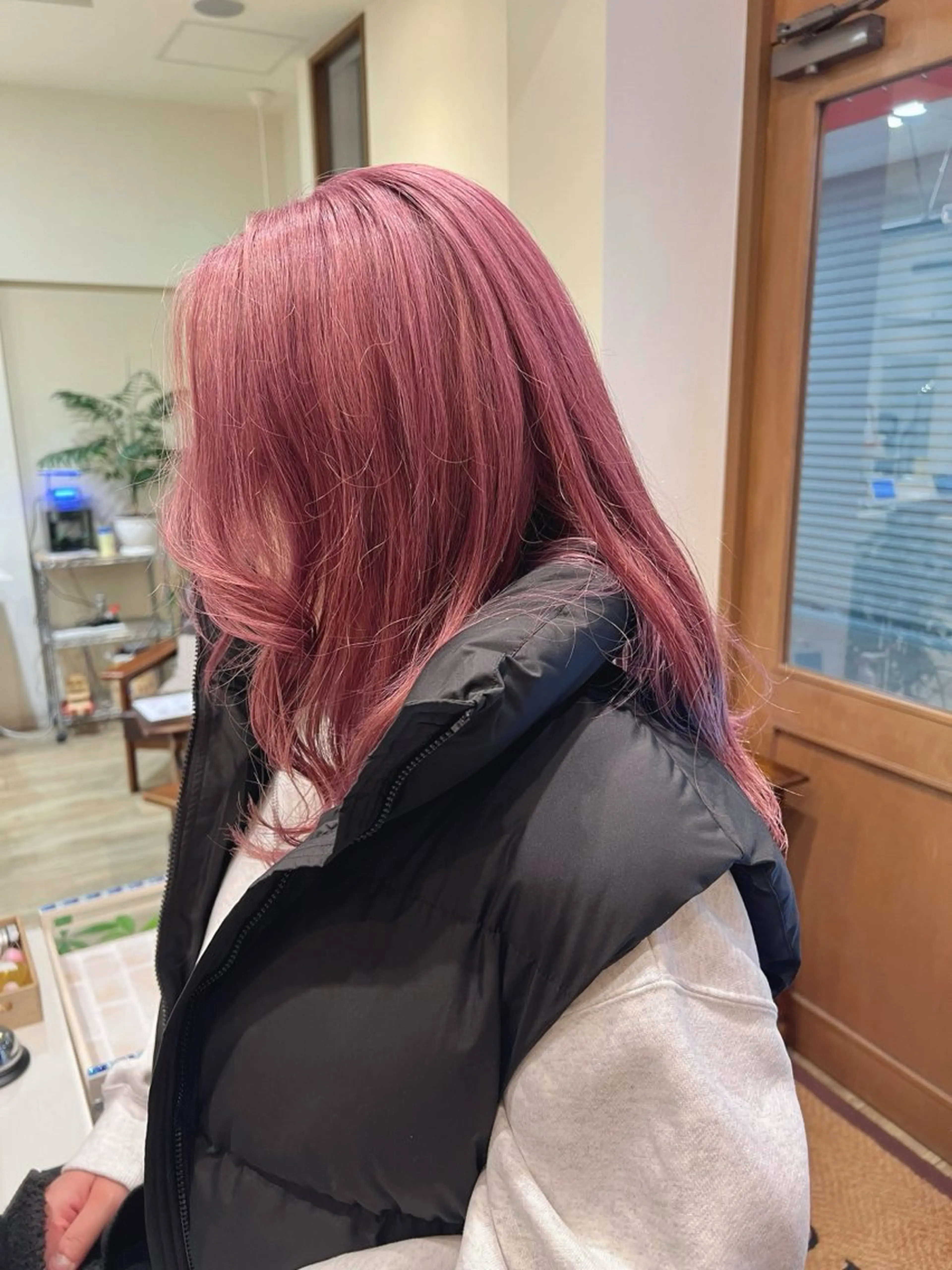 セミロング カラー ヘアカラー トリートメント 宮原 佳苗のヘアスタイル