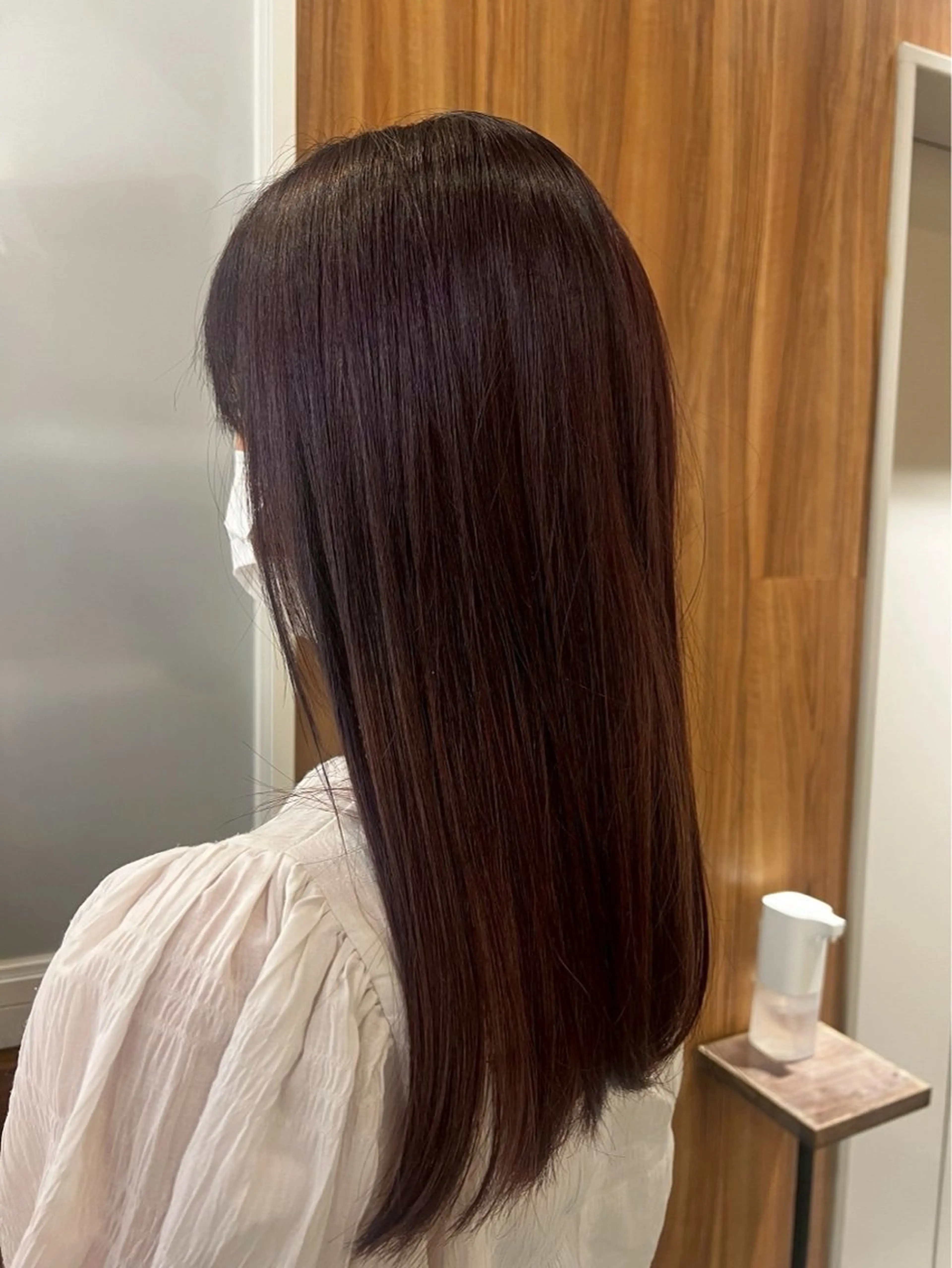 ショート カラー 根本 琴子のヘアスタイル