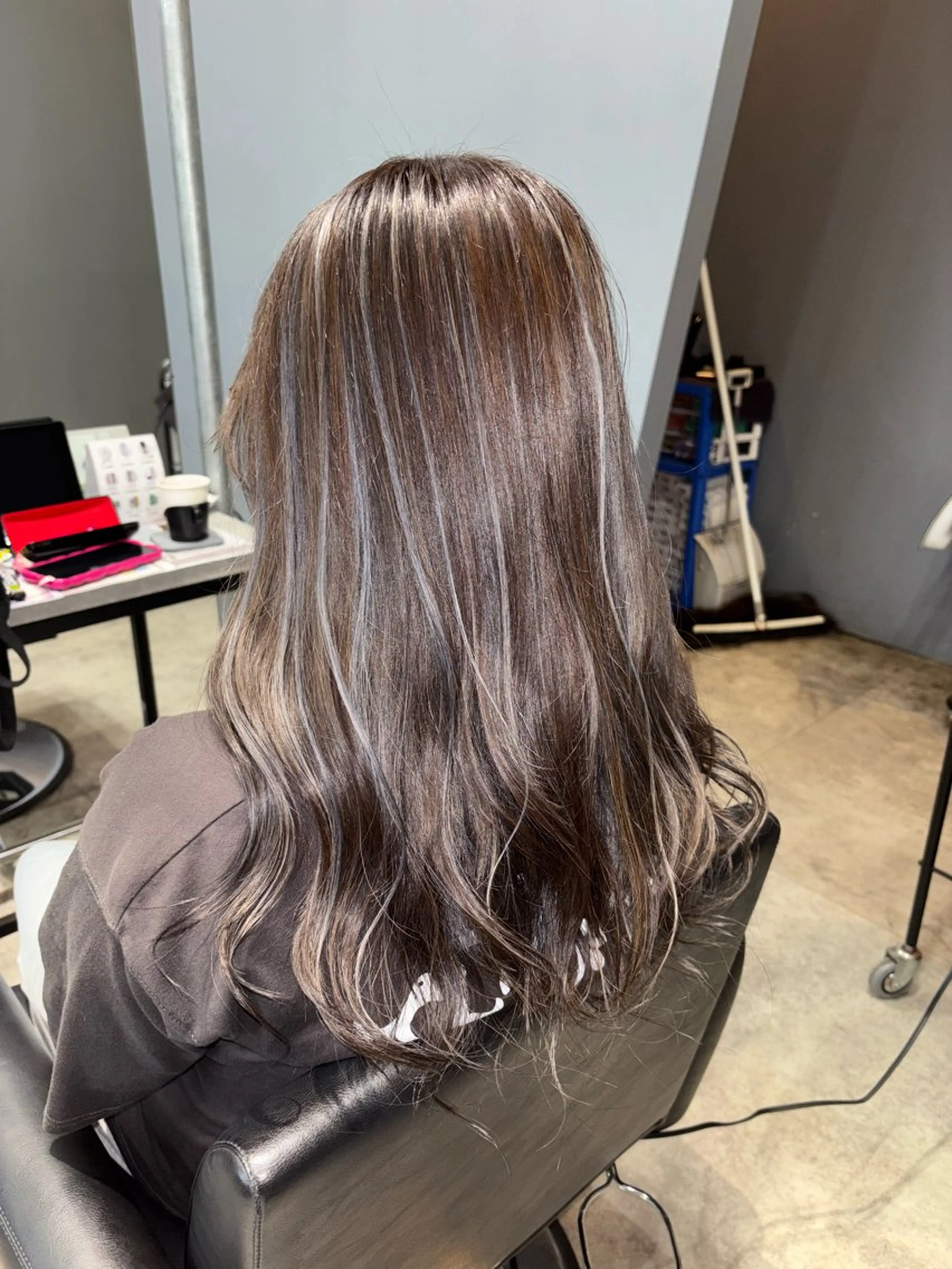 セミロング カット ヘアカラー 🌙GLITTER 🌙菱沼孝将🌙のヘアスタイル