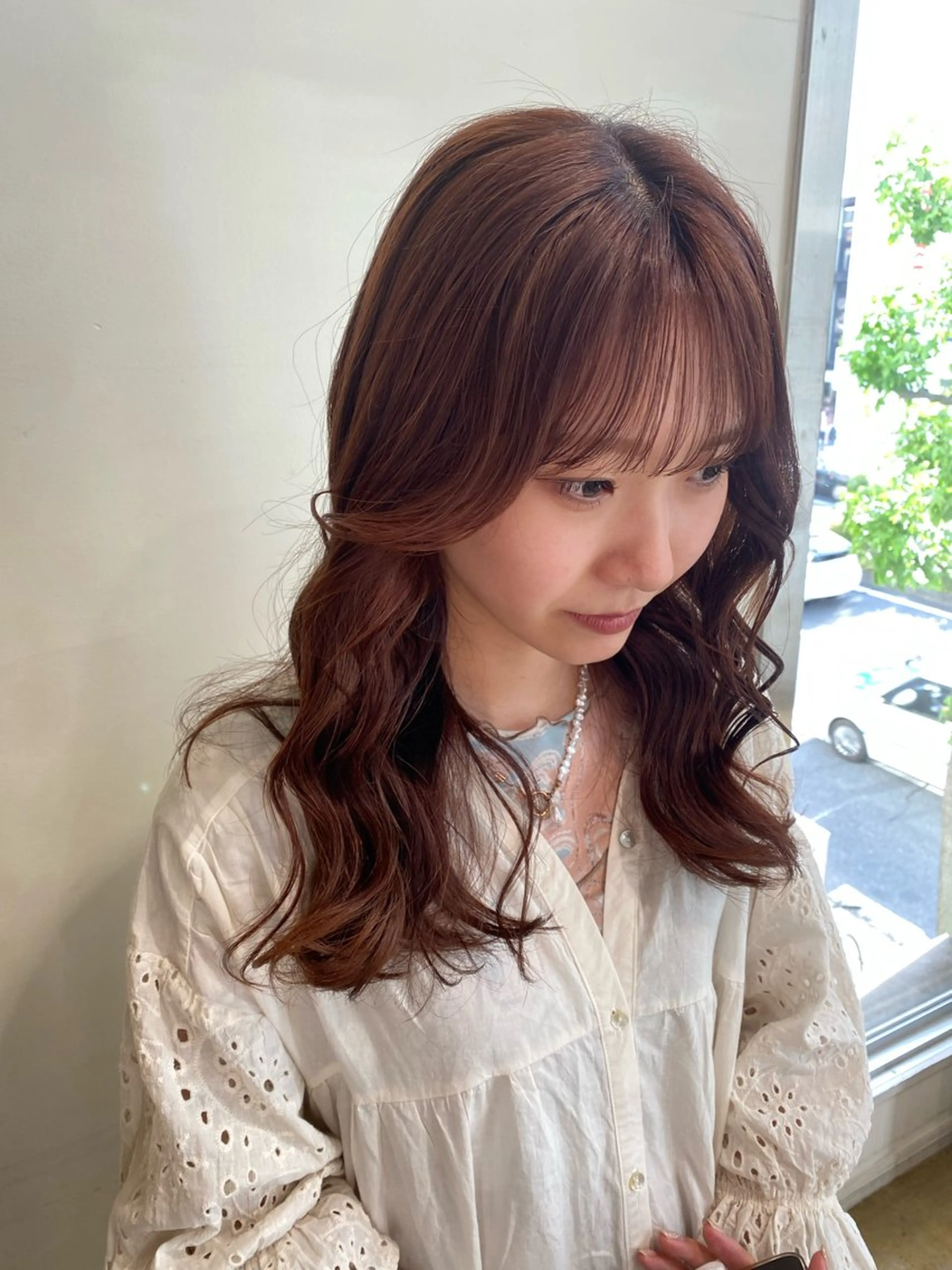 セミロング カラー ブリーチ ブリーチなしカラー オレンジ 酒徳 唯斗のヘアスタイル