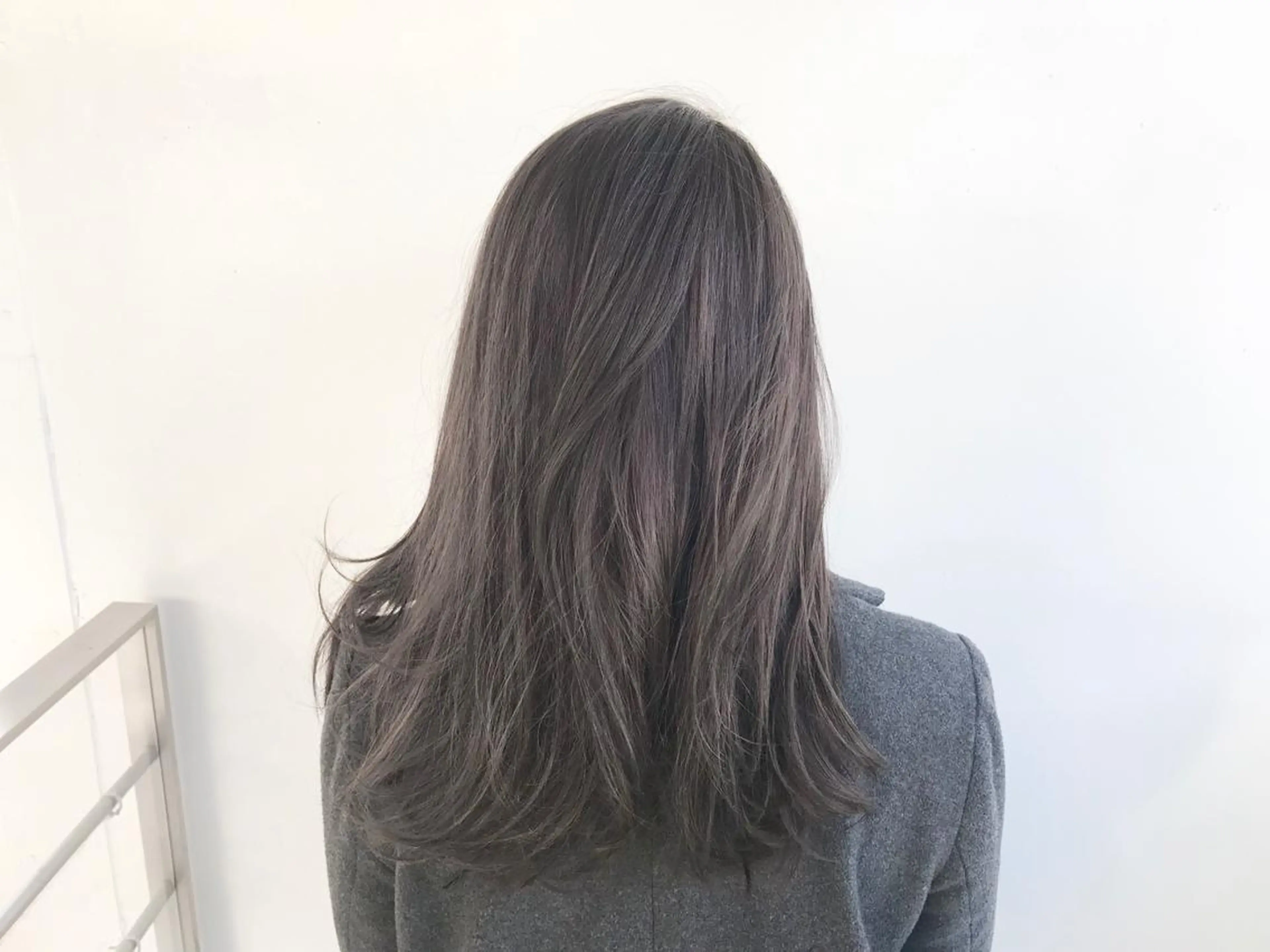 ロング カラー ショート/レイヤー なら石井知希のヘアスタイル