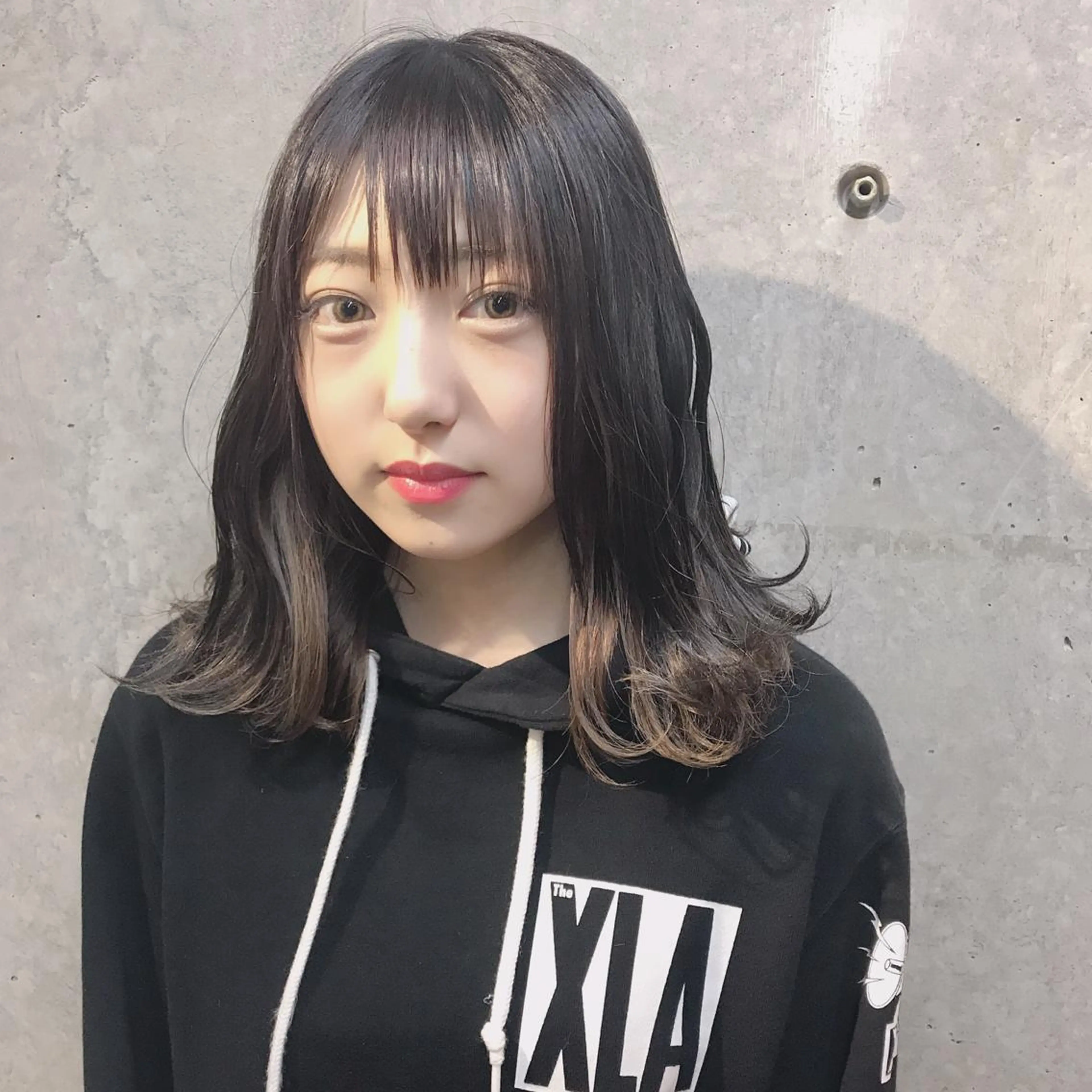 ミディアム カラー 及川 光のヘアスタイル