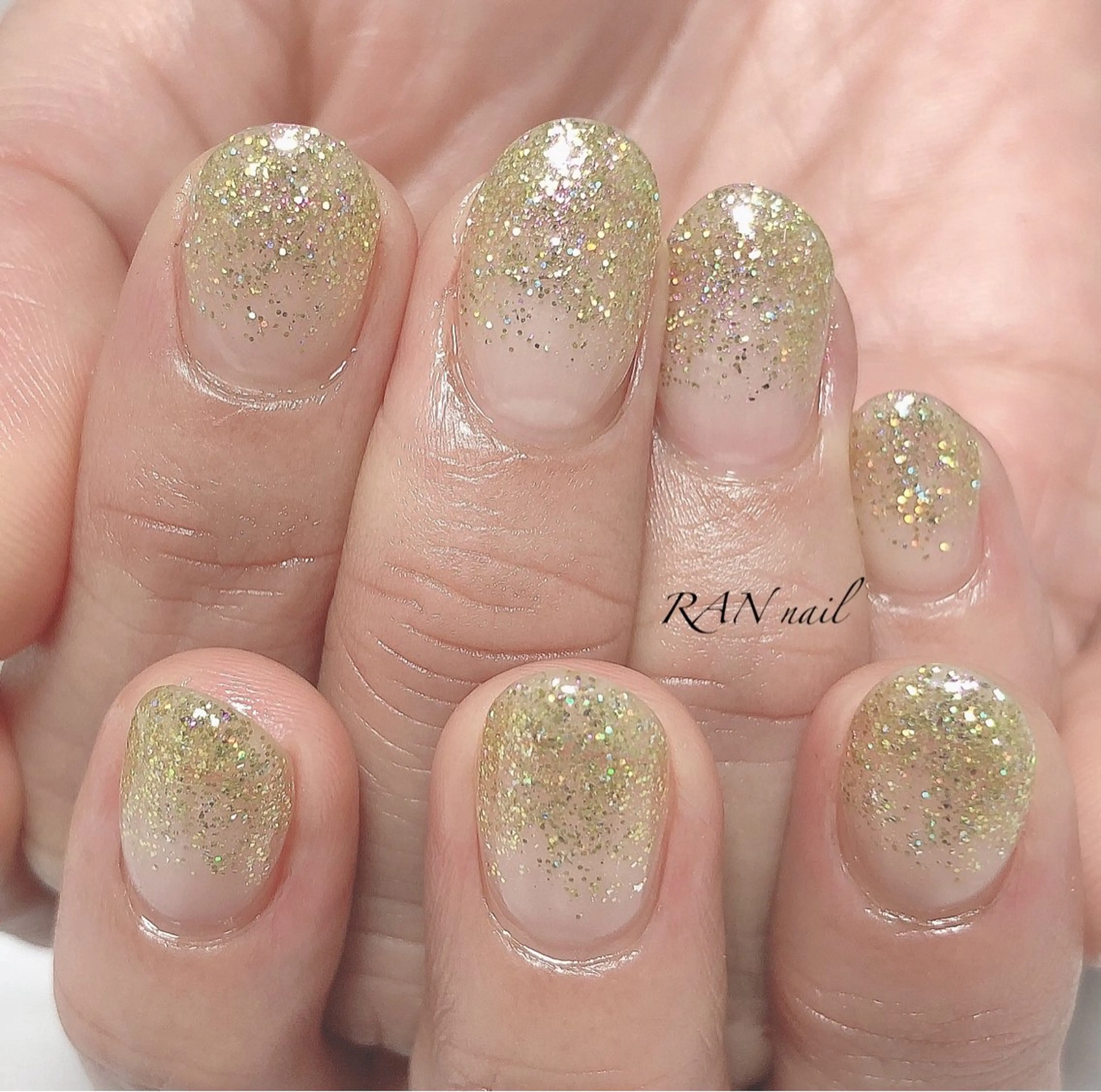ネイル 成人式 グラデーション グリーン キラキラネイル ラメ(グリッター) ハンドネイル フットネイル RAN nailのネイルデザイン