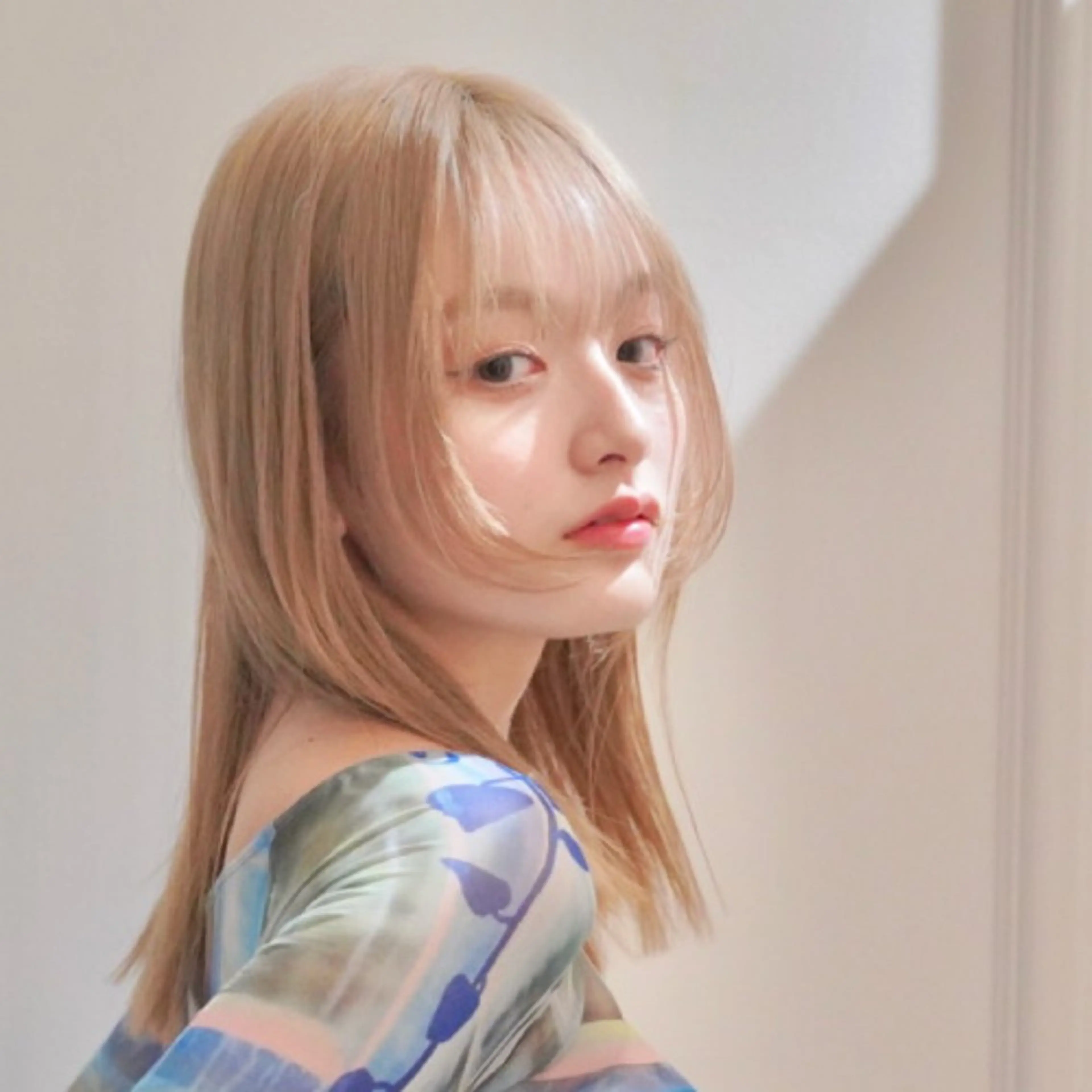 ロング カラー ベージュカラー 顔周りカット レイヤーカット カット ヘアカラー メンズカット/ 江下翔瑛のヘアスタイル