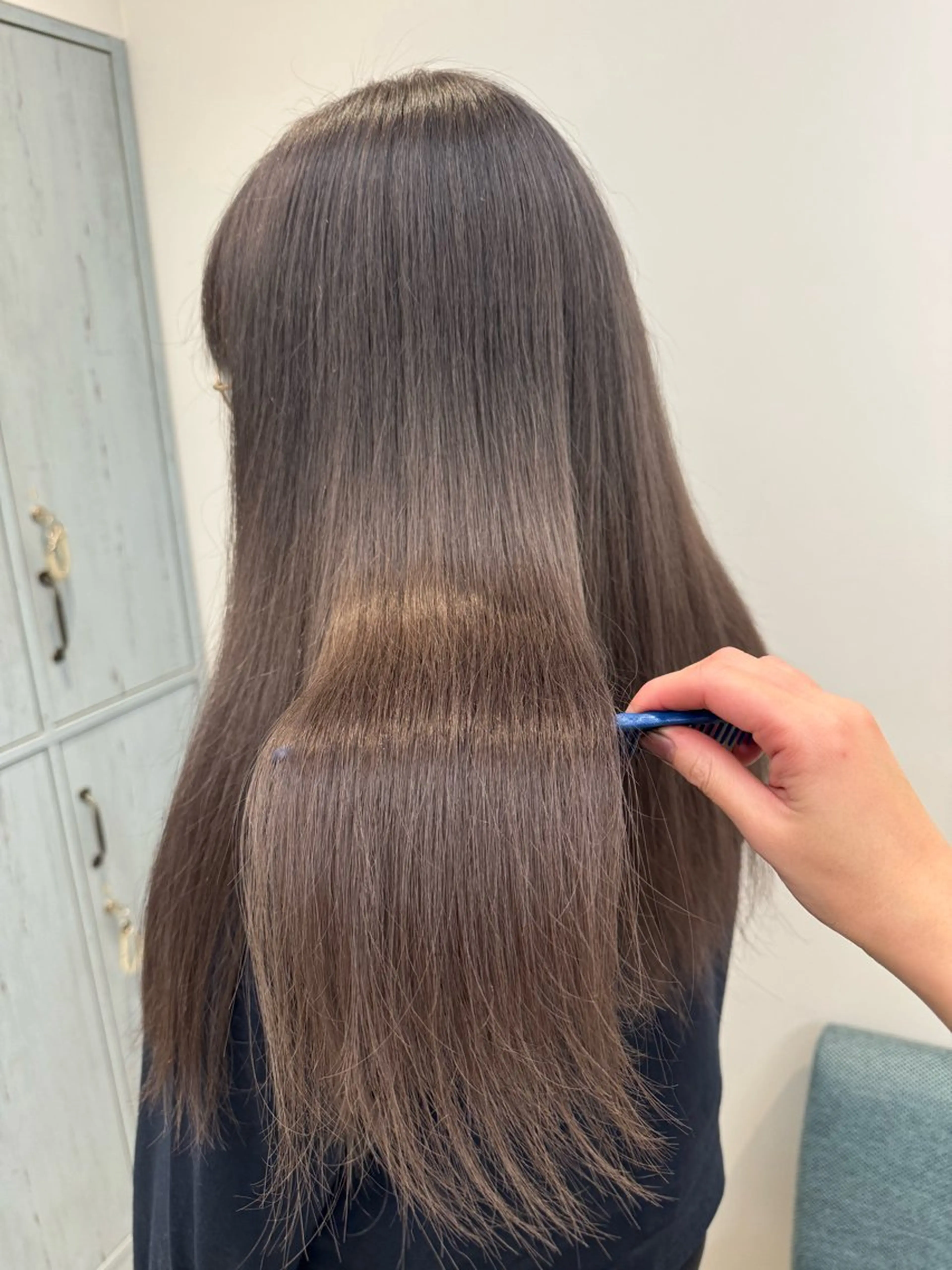 ロング カラー 切りっぱなしボブ バレイヤージュ ベージュカラー ブリーチ ブロンド ほの カラー特化/ ブリーチ/ボブのヘアスタイル