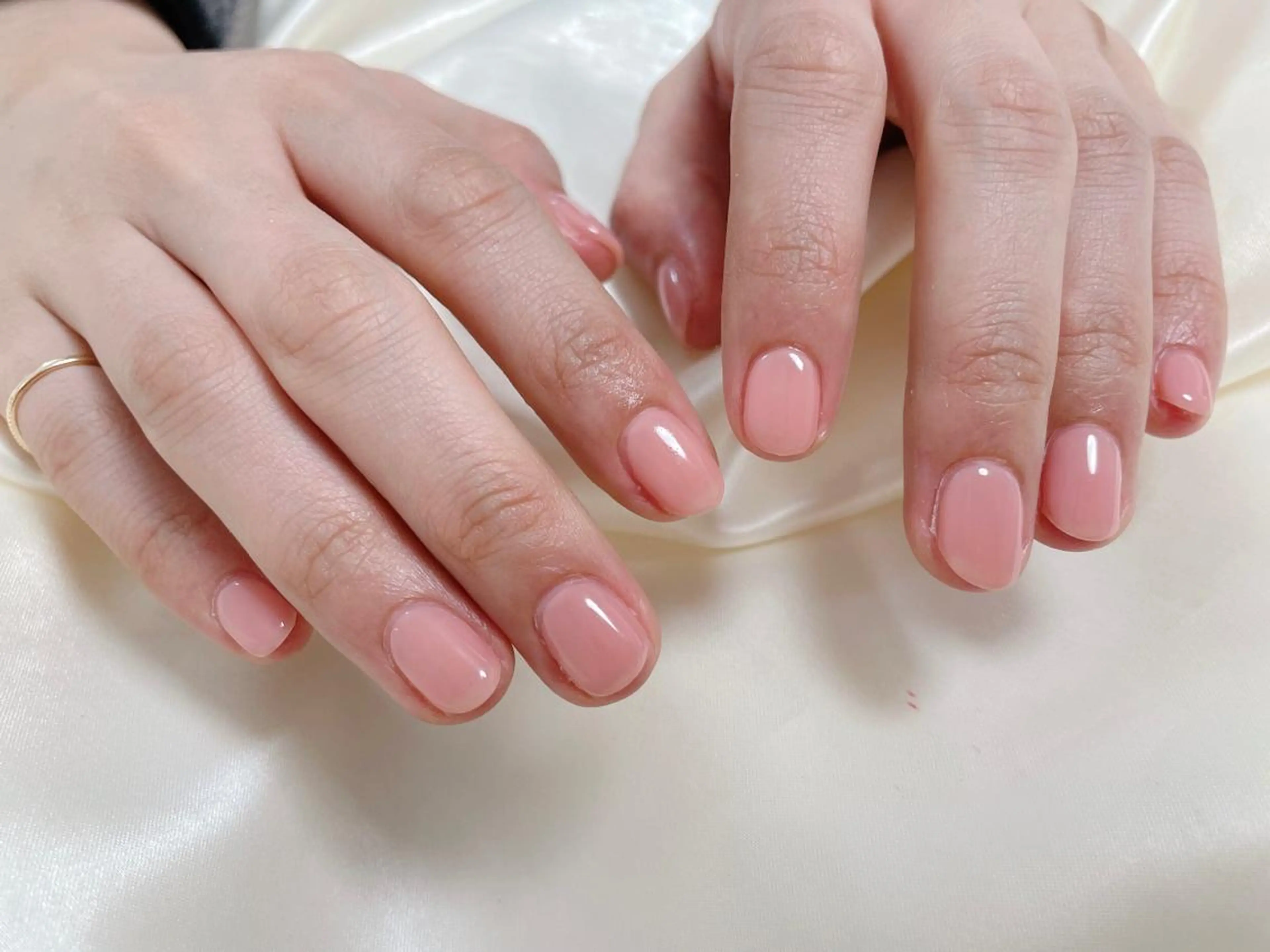 ネイル ワンカラーネイル ハンドネイル mogunail &blowのネイルデザイン
