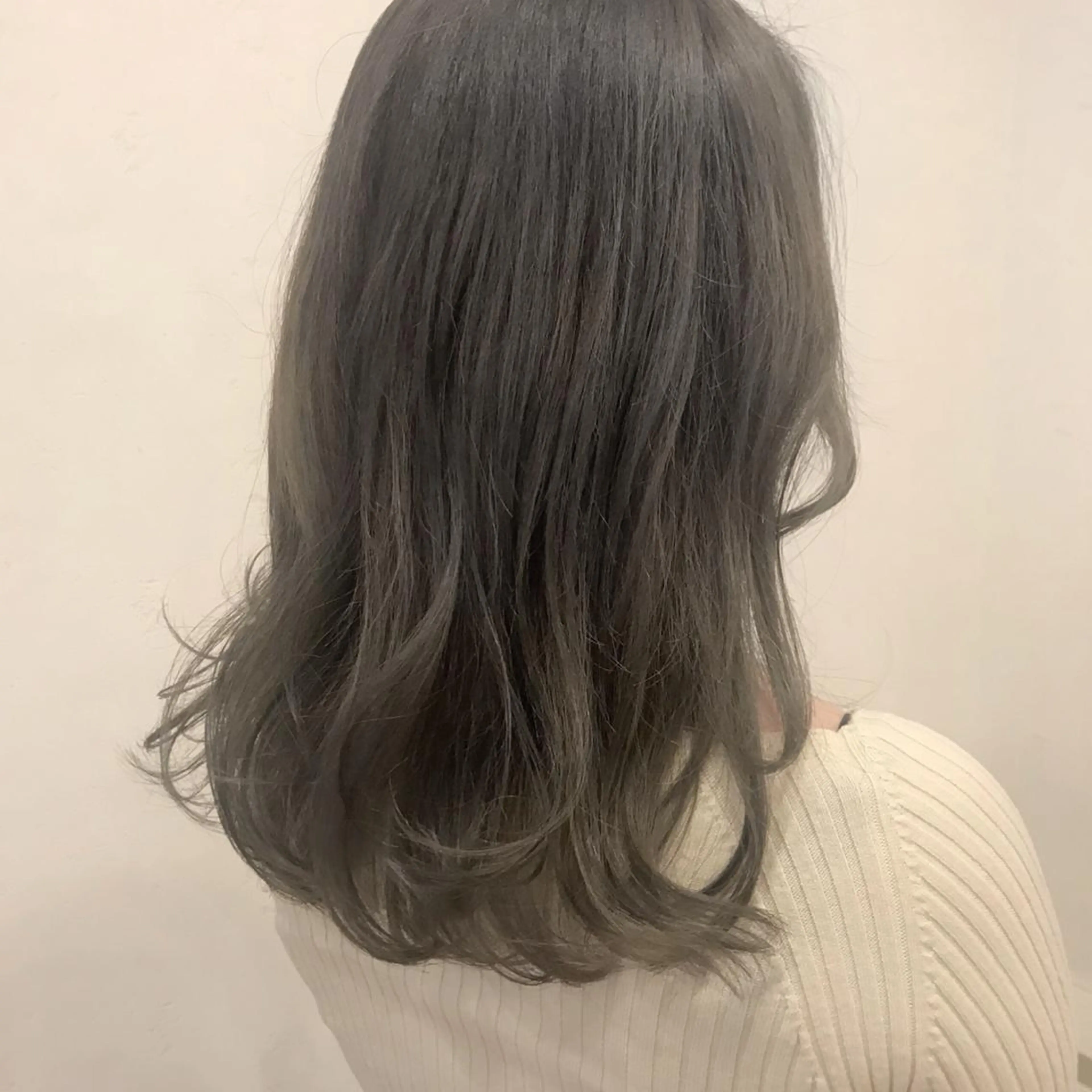 ミディアム カラー メンズ限定クーポン シェアサロン博多のヘアスタイル