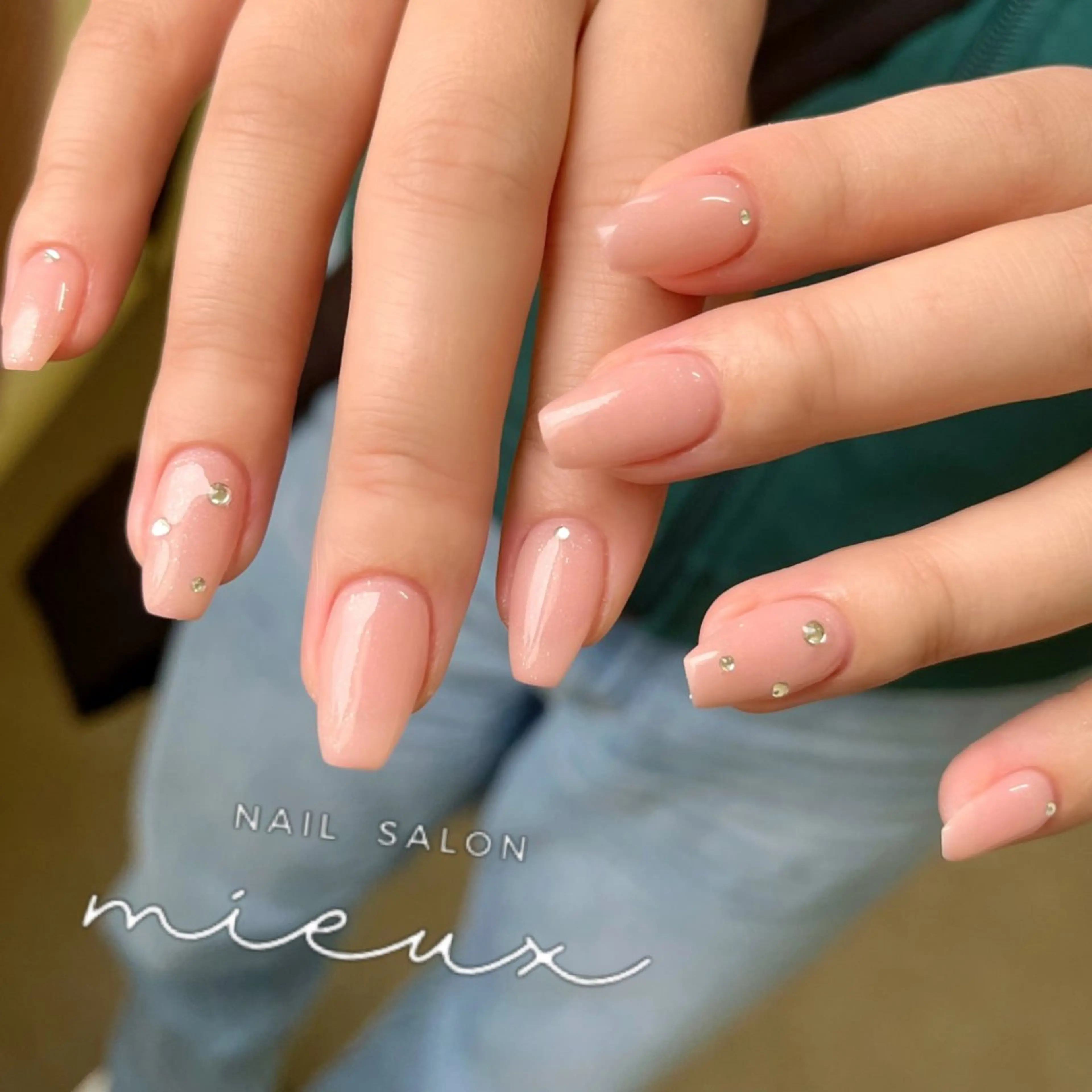 ネイル ストーンネイル ハンドネイル nail salon  mieux所属・nailsalon mieuxのネイルデザイン