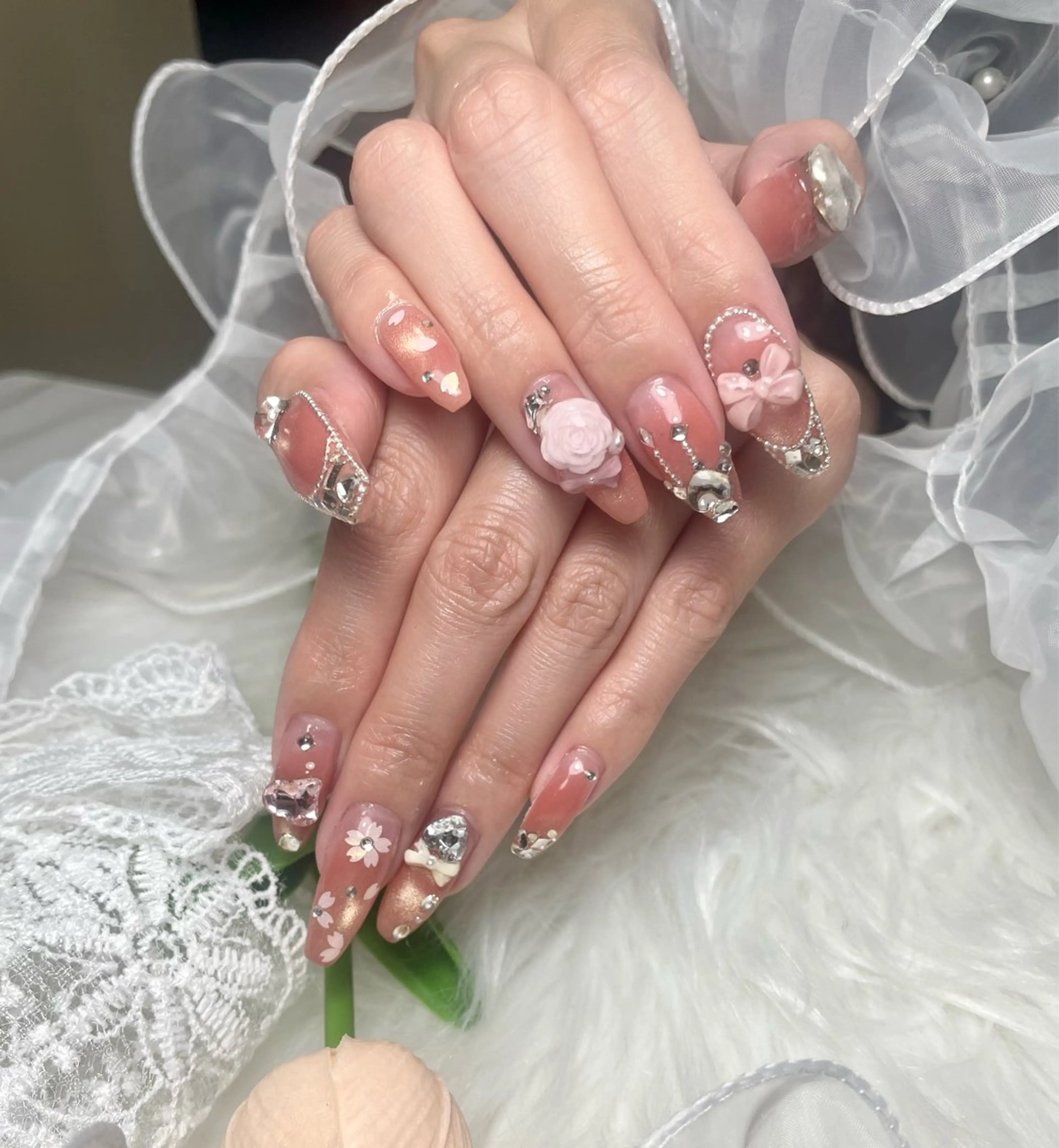 ネイル ワンカラーネイル 春ネイル ワンホンネイル ハンドネイル salon luge あめ🍬のネイルデザイン