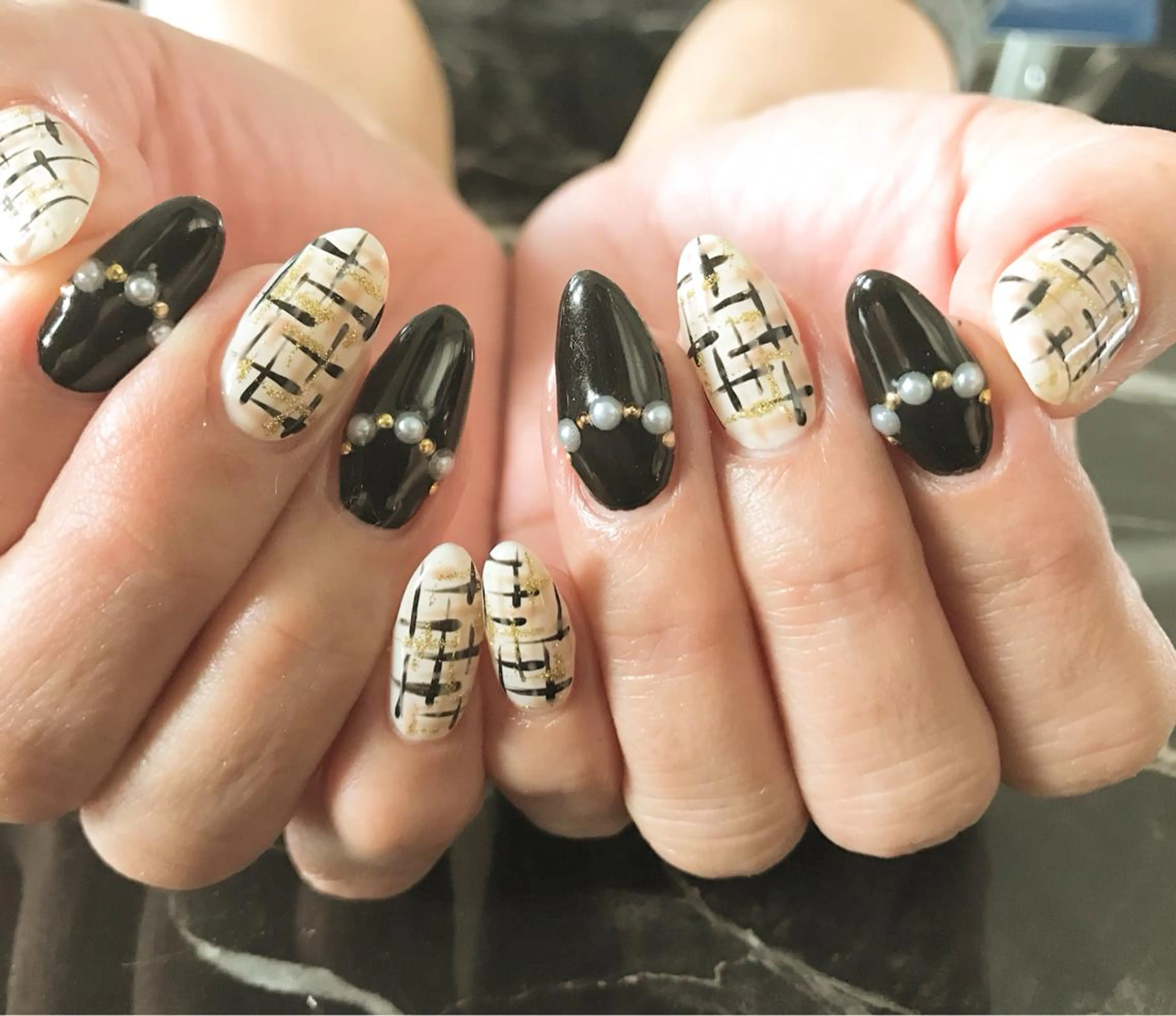 ネイル フットネイル シンプルネイル 春ネイル ホワイト 冬ネイル nail fufla ♡yamane♡のネイルデザイン