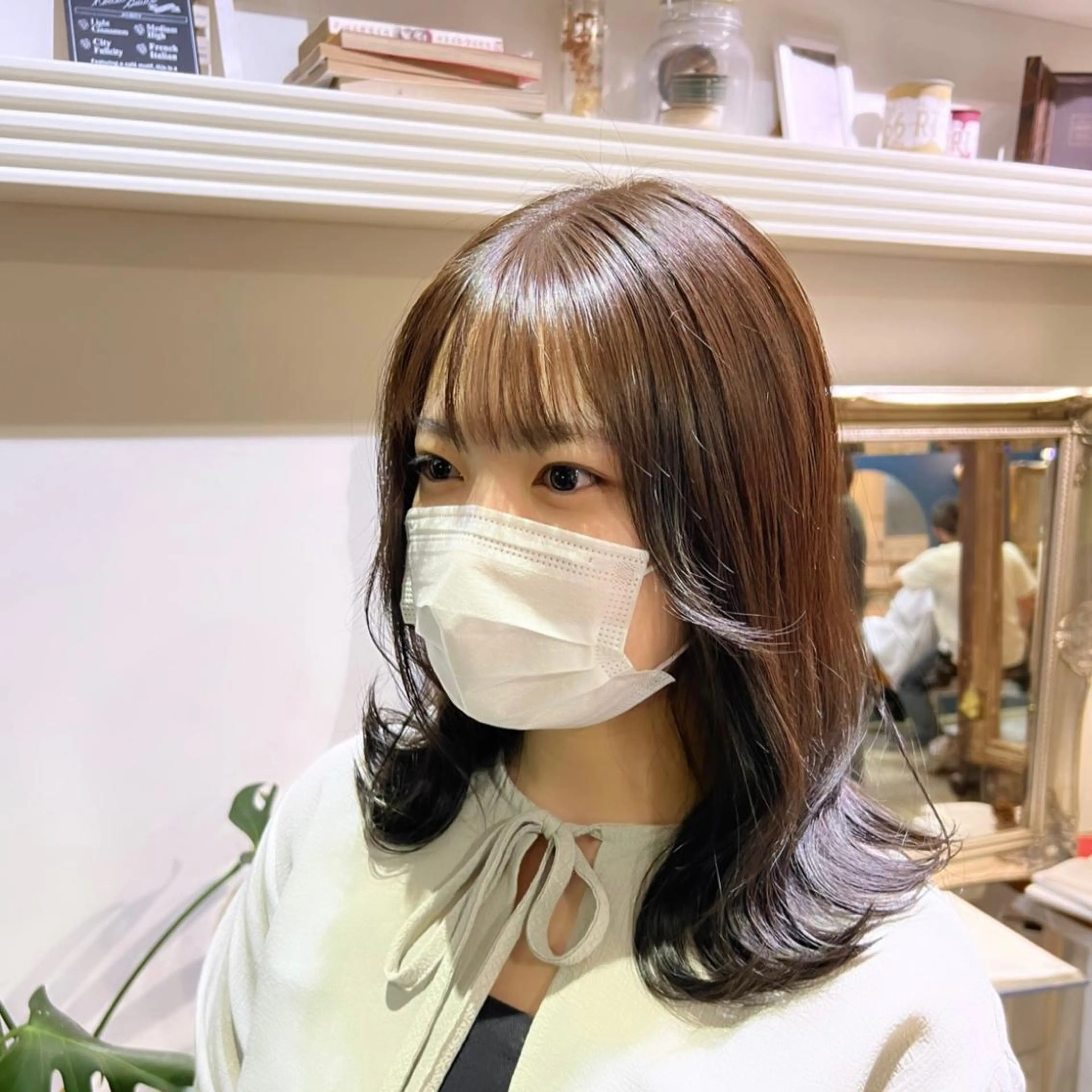 ミディアム カラー アッシュ 透明感カラー オカベ ショウマのヘアスタイル