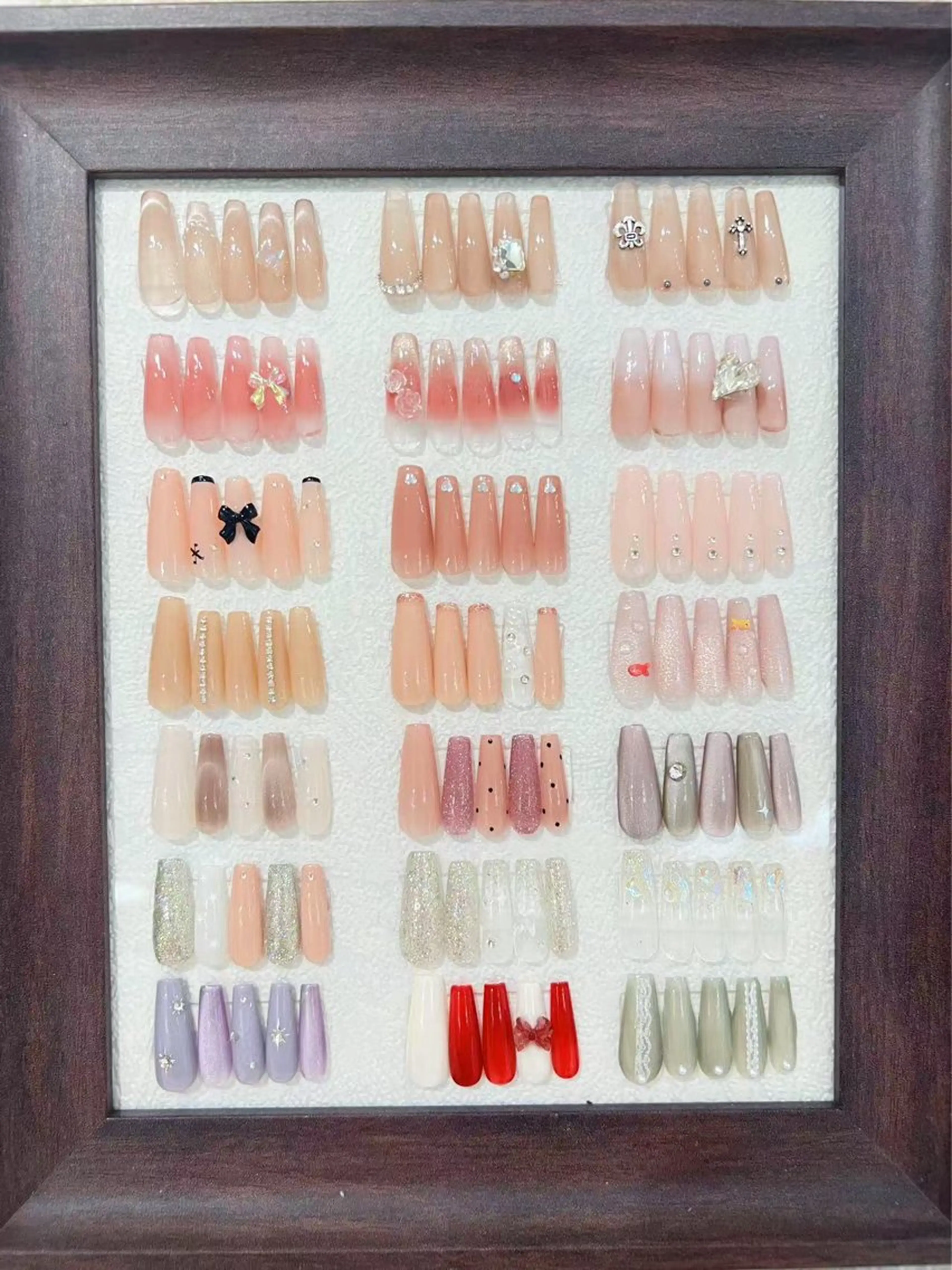 ネイル チークネイル 長さ出し フレンチネイル ガーリー 韓国ネイル sun nail池袋 モデル募集のネイルデザイン