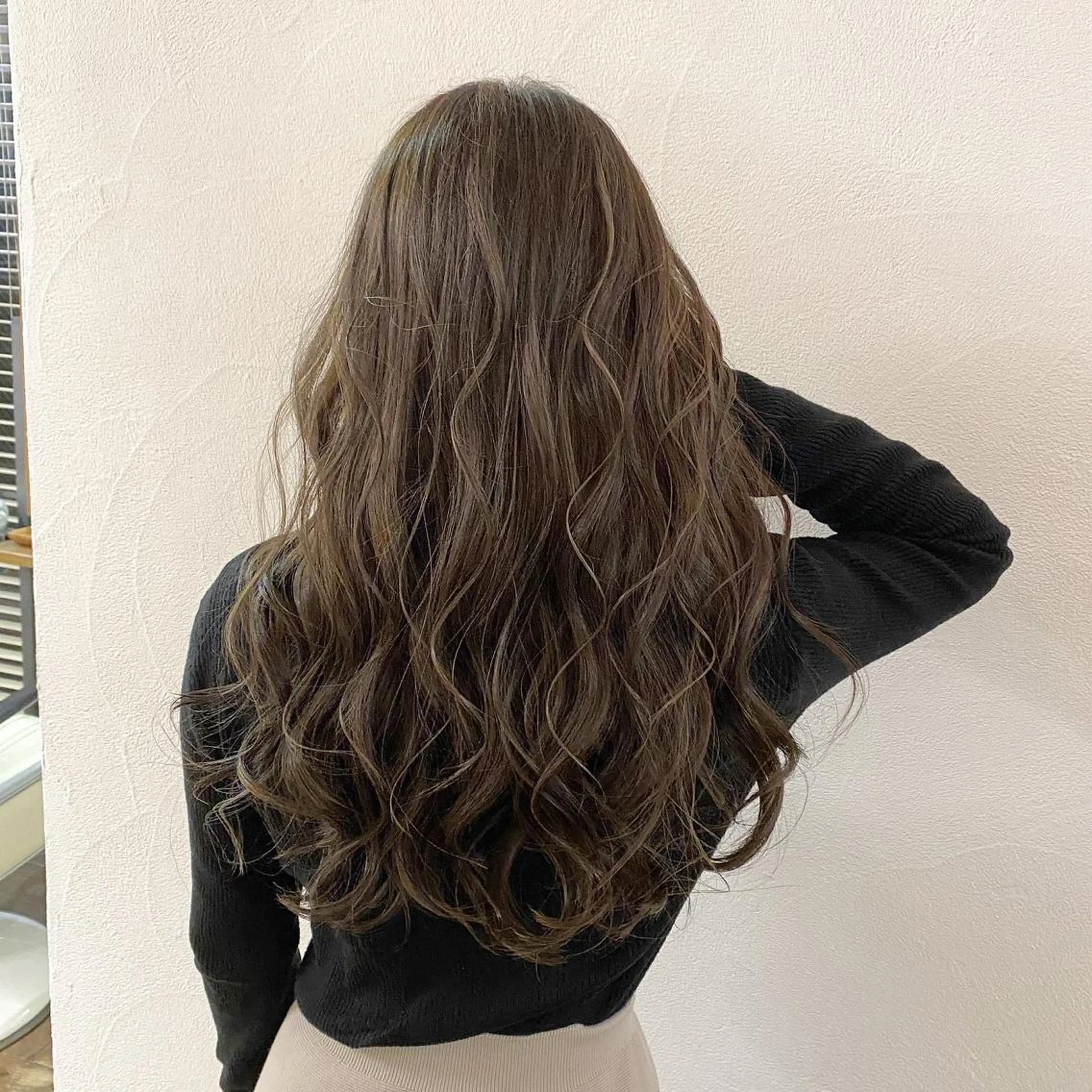 ロング カラー グレージュ ハイライトカラー ハイライト ハイライト／髪質改善 裕樹のヘアスタイル