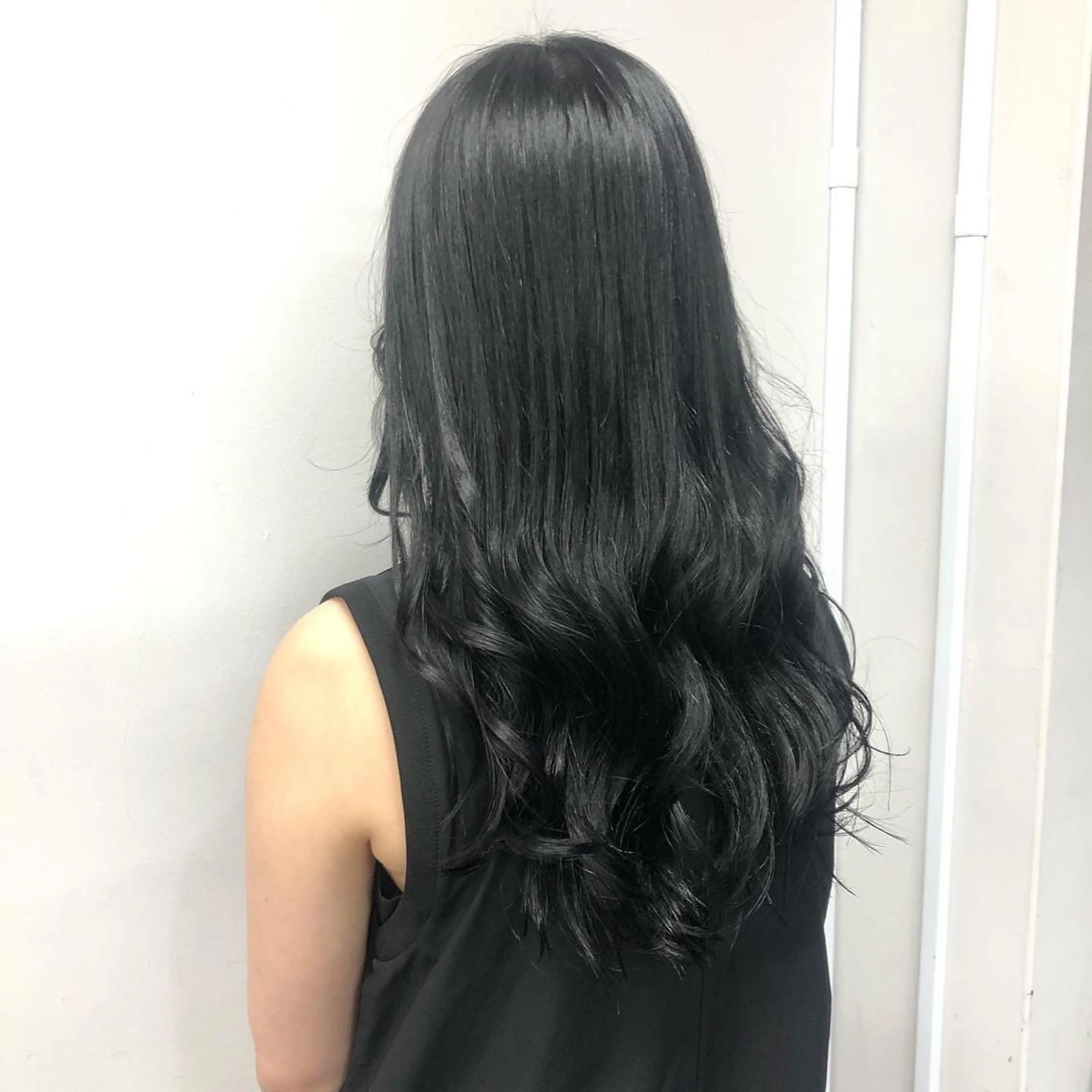 ロング ヘアカラー トリートメント ヘッドスパ ヘアセット 寒色＆ブリーチ特化 寒色MiOのヘアスタイル