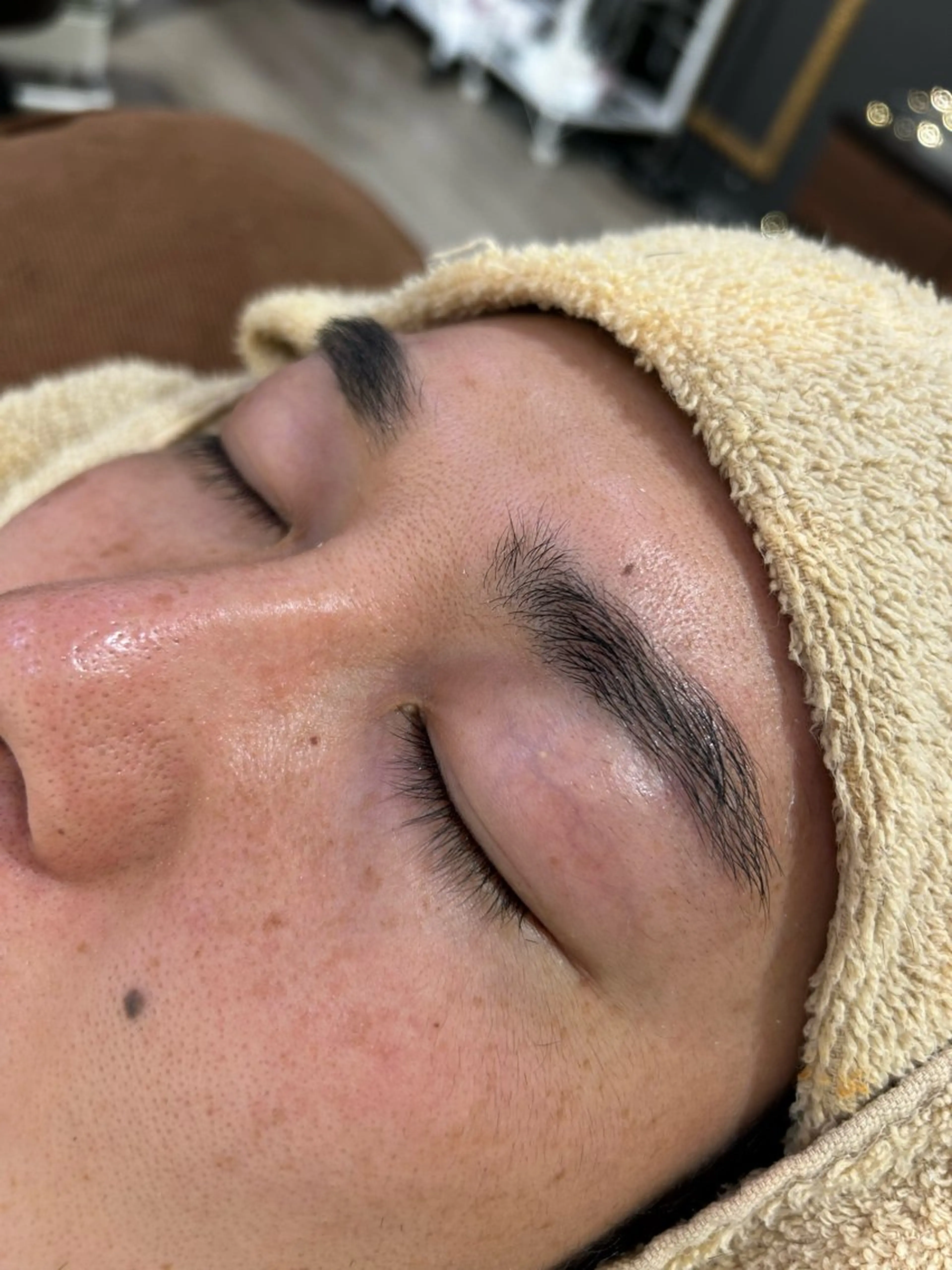 アイブロウ ワックス脱毛 眉カット airi🌺カラー /特殊ヘア⛓️🖤のヘアスタイル