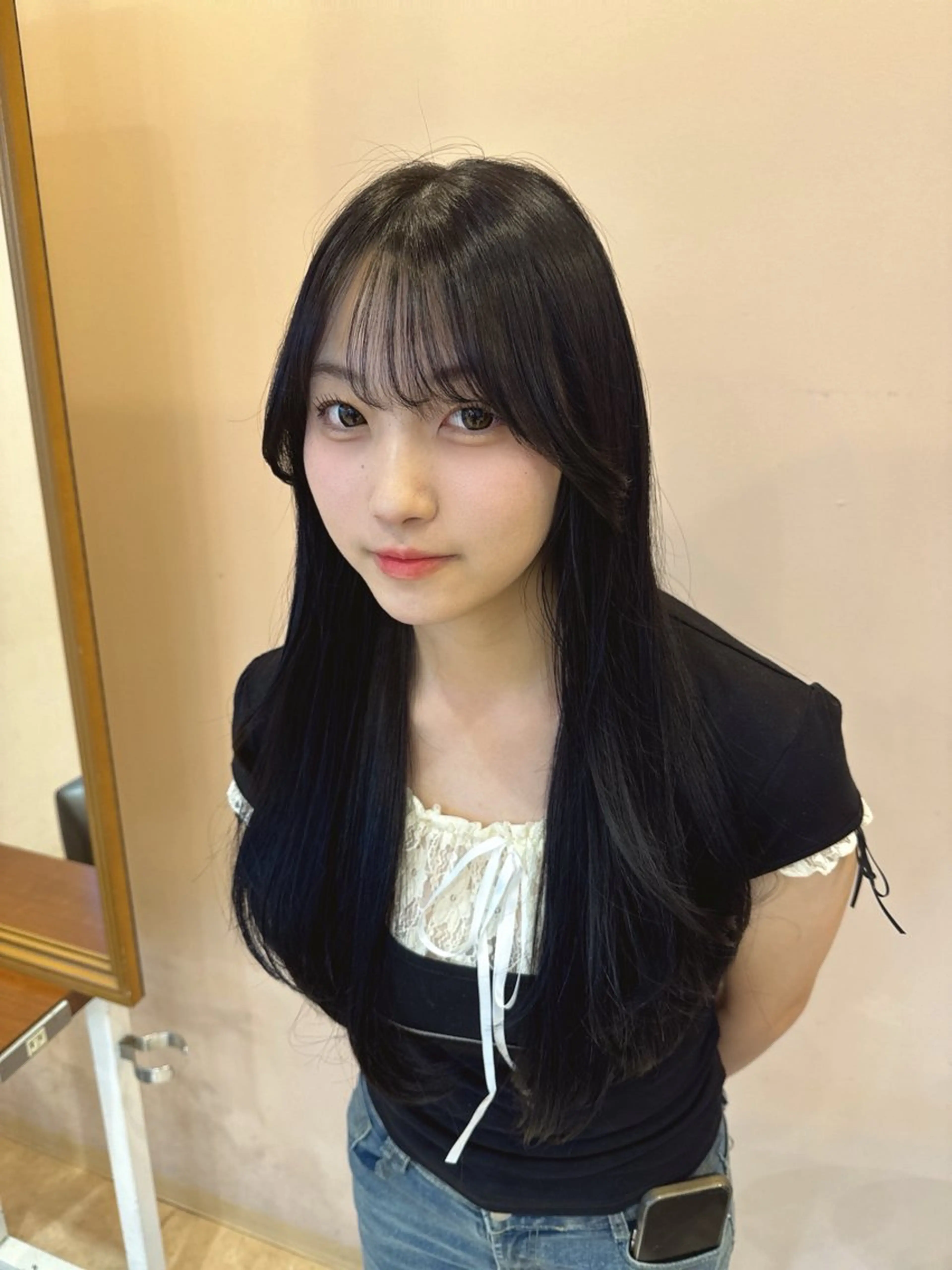 ロング カラー レイヤーカット 鈴木 二依奈のヘアスタイル