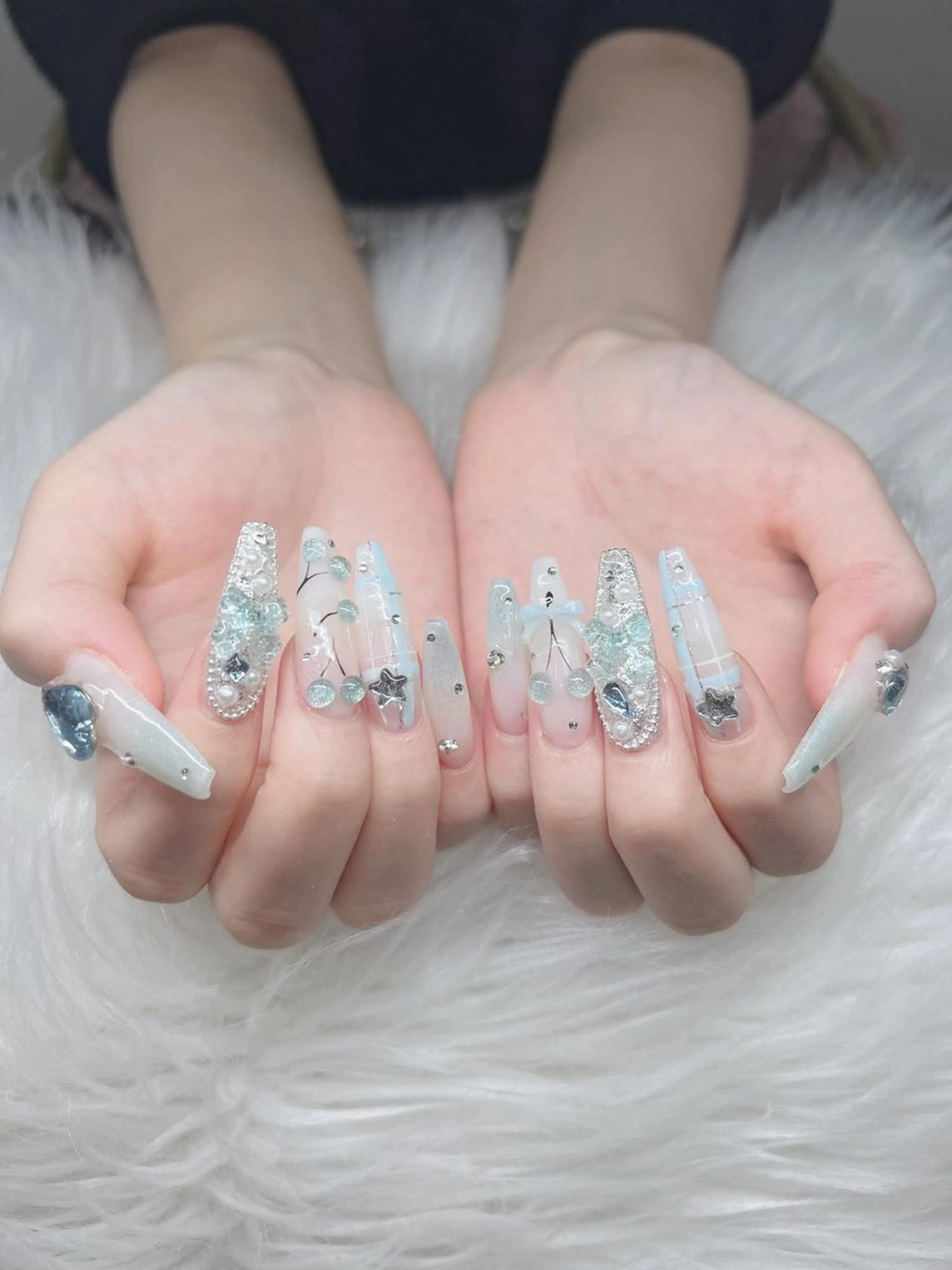 ネイル 長さ出し グラデーション 卒業式 キラキラネイル マグネットネイル ハンドネイル Lee Nailsのネイルデザイン