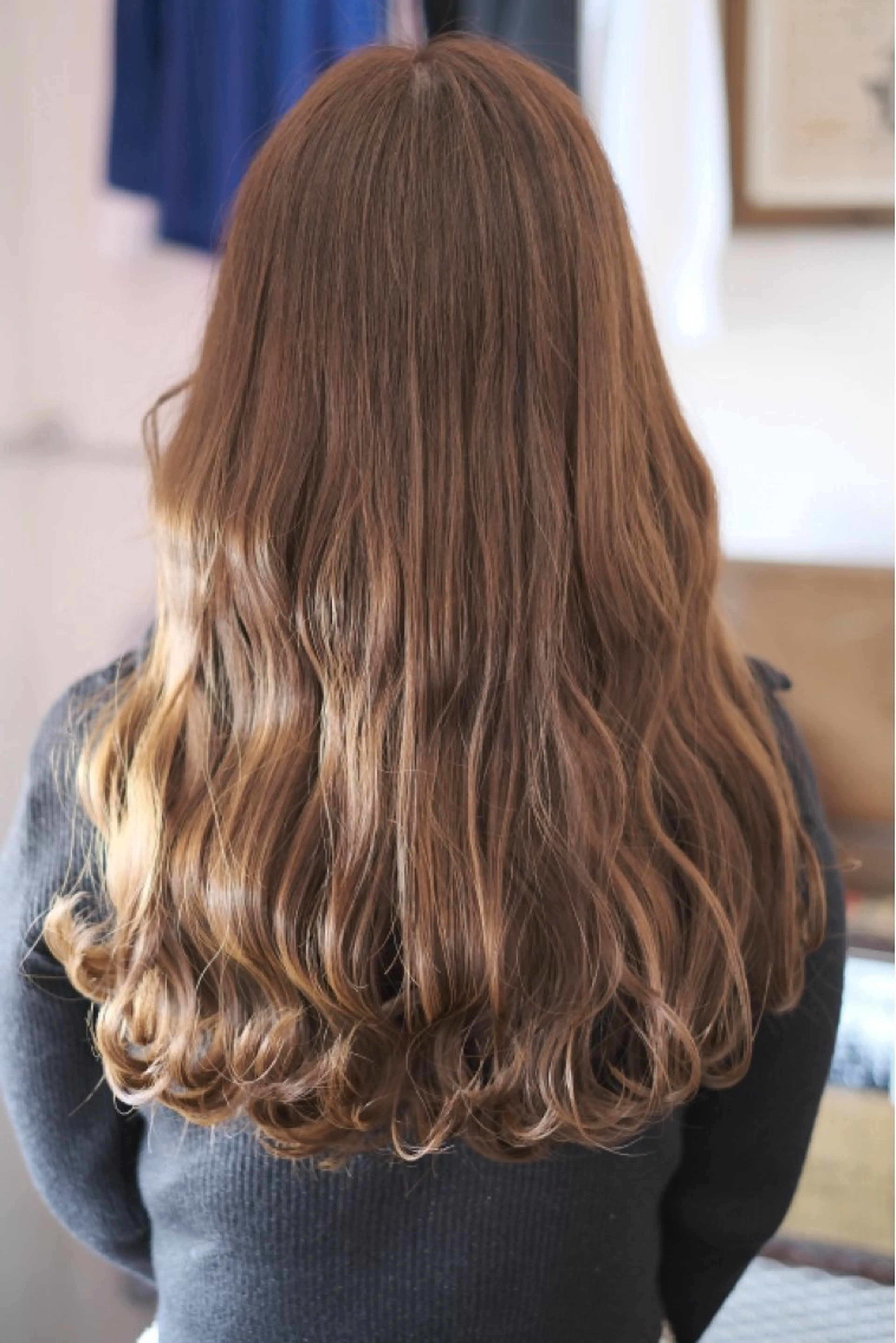 ロング カラー 岩村 夏姫のヘアスタイル