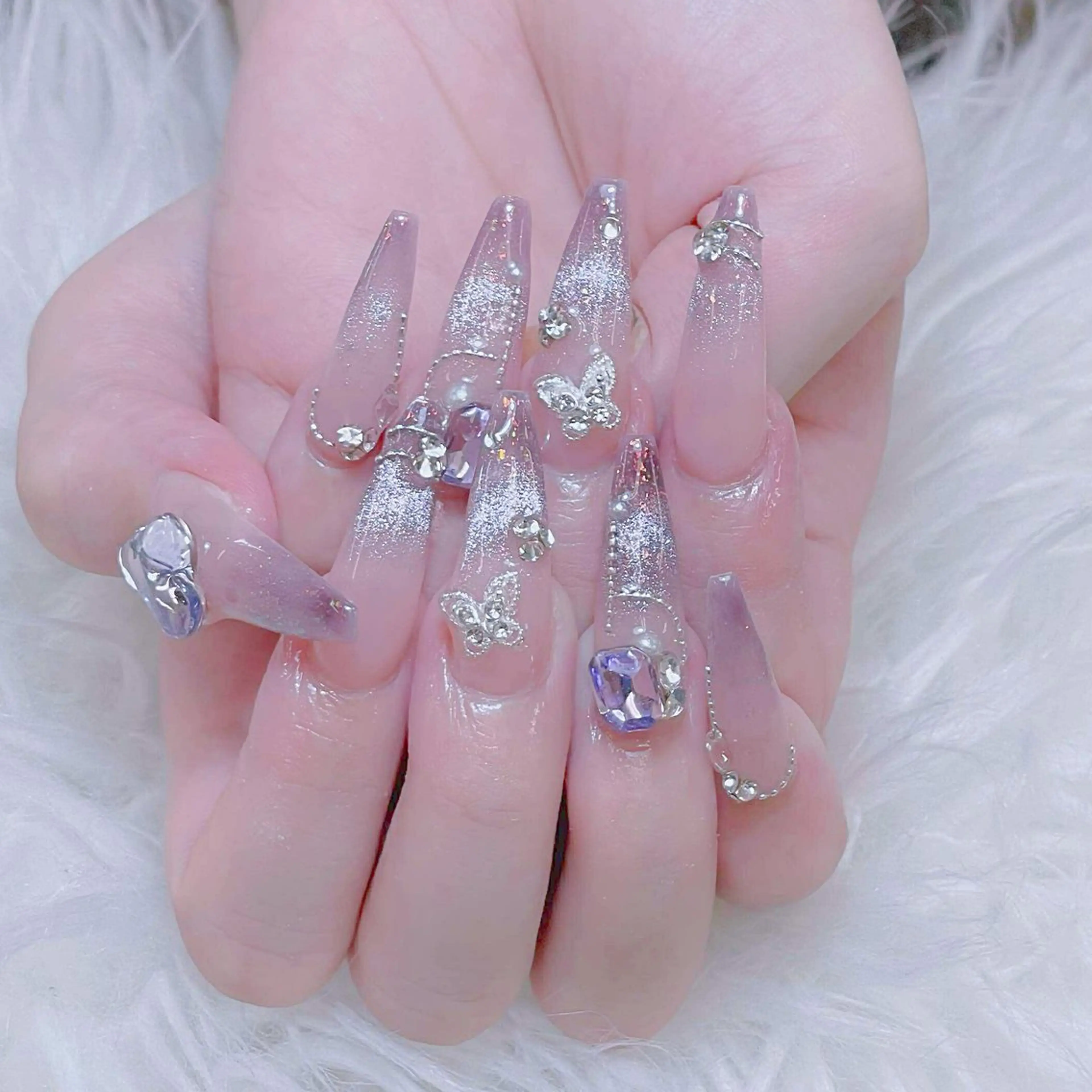 ネイル チークネイル 長さ出し フレンチネイル ジェルネイル ガラスフレンチ ハンドネイル anh nail anne🤍のネイルデザイン