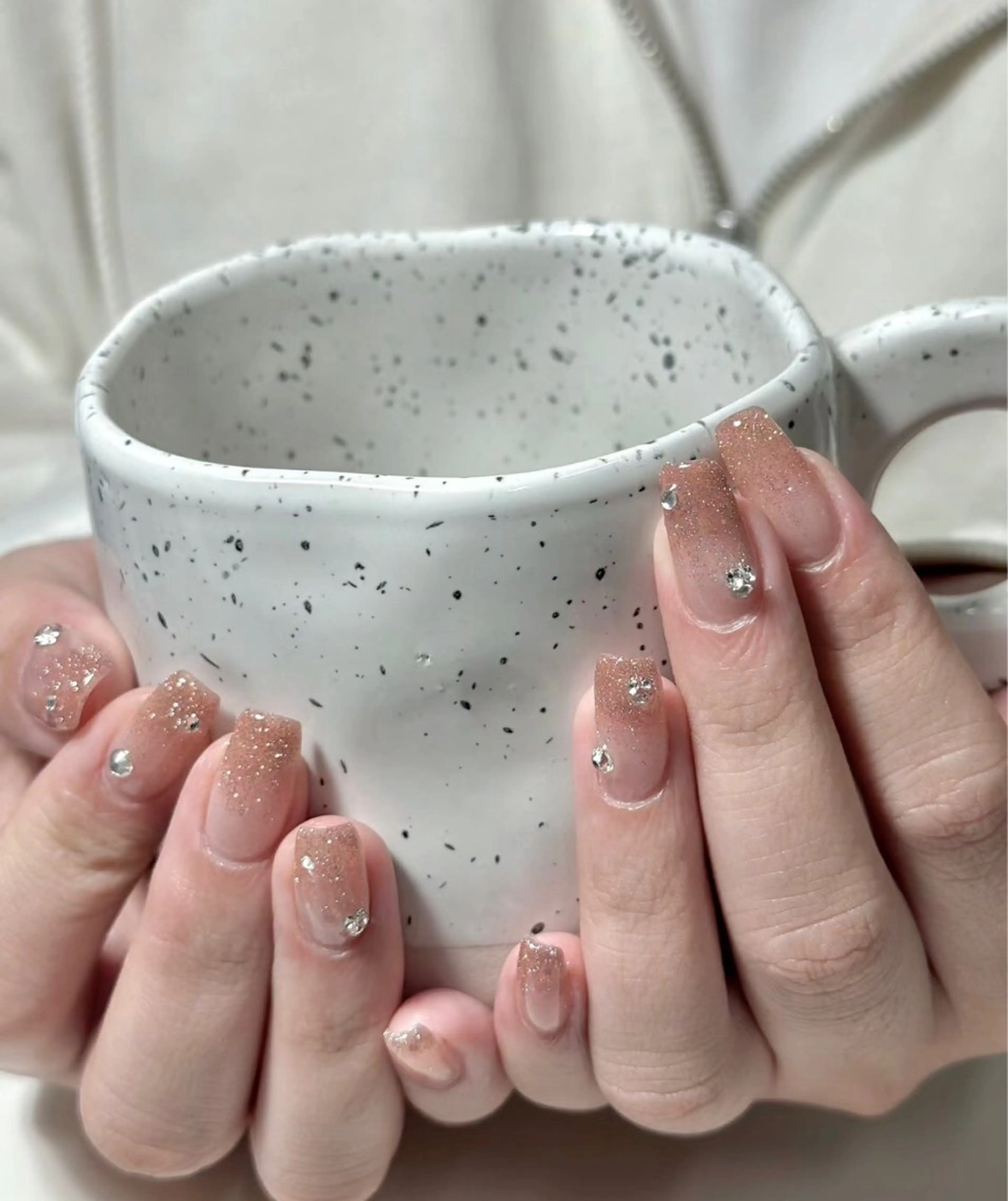 カラー ハンドネイル エリ🫧 nail池袋東口のネイルデザイン