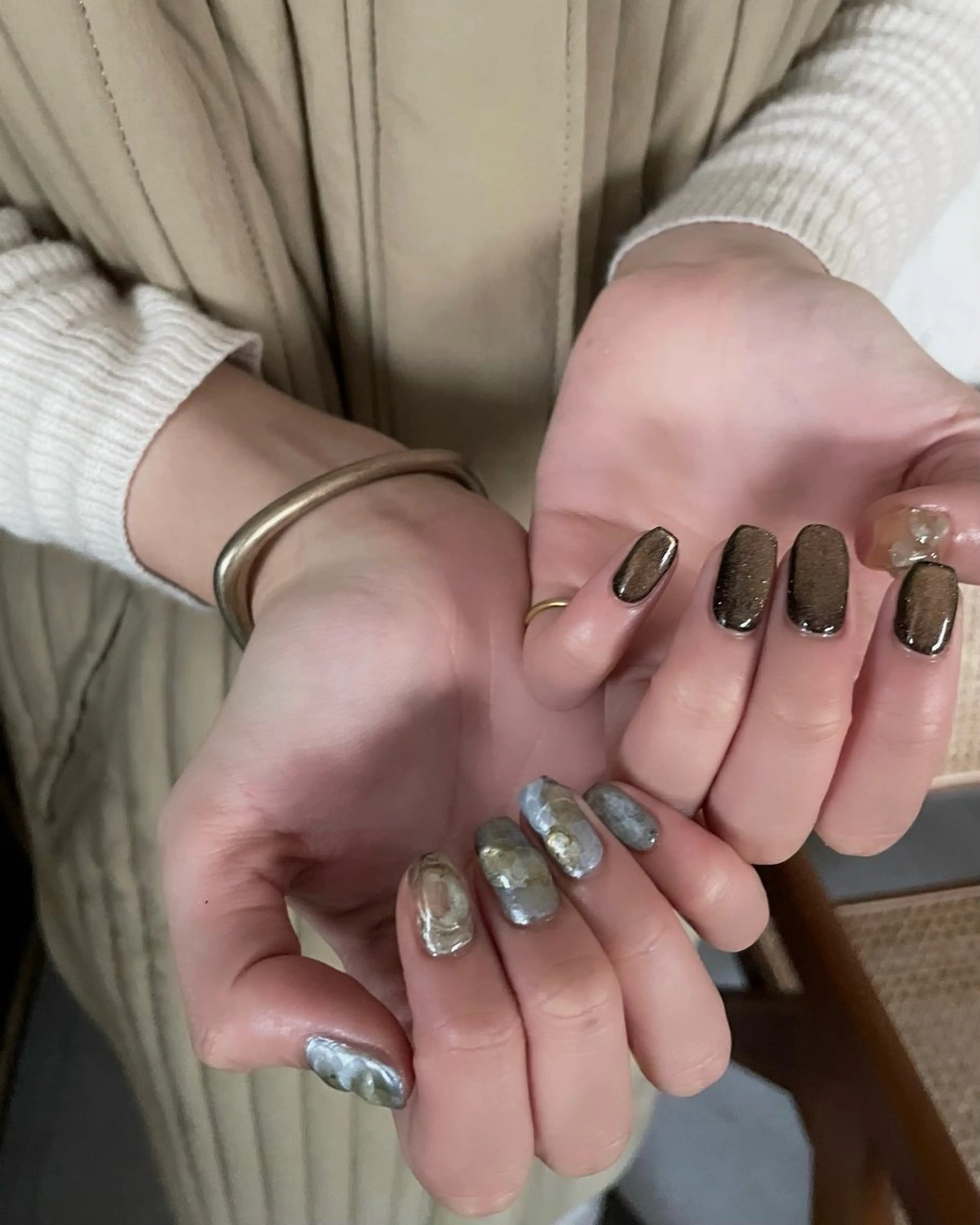 ネイル マグネットネイル ミラーネイル ニュアンスネイル ハンドネイル "achoe" コエ HARUNAのネイルデザイン