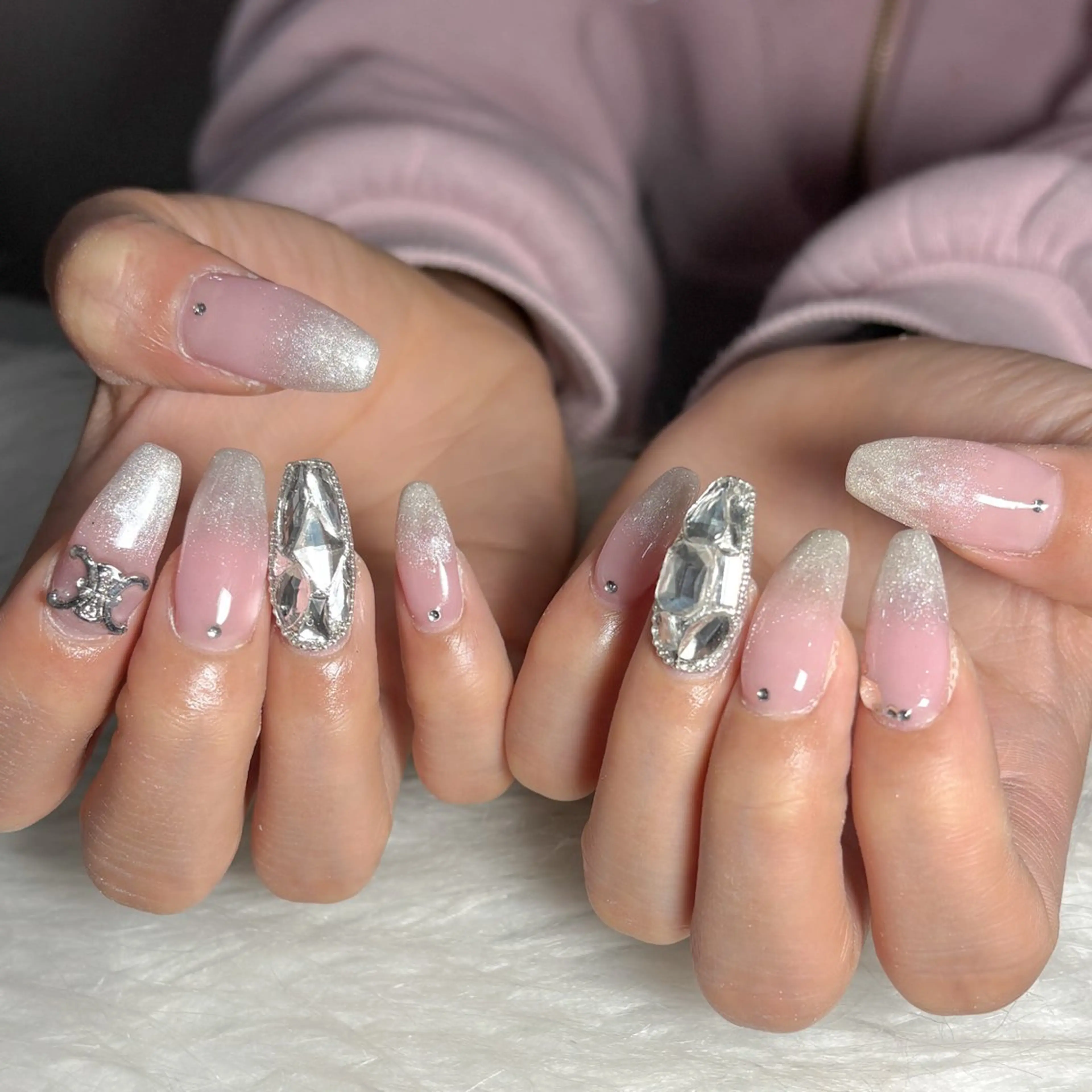 ネイル ハンドネイル LAVISH manaのネイルデザイン
