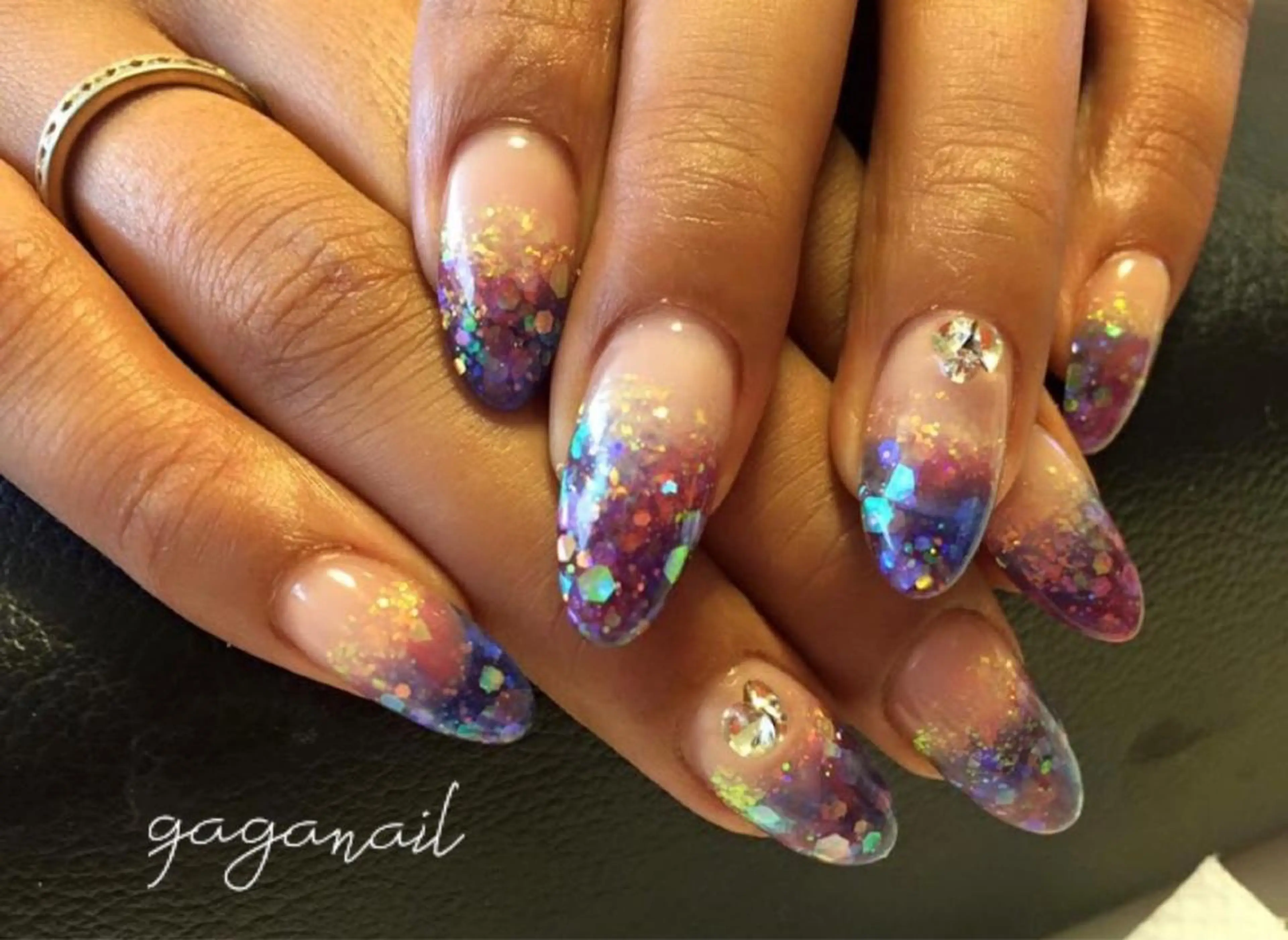 ネイル グラデーション スカルプネイル ストーンネイル nailsalon gagaのネイルデザイン