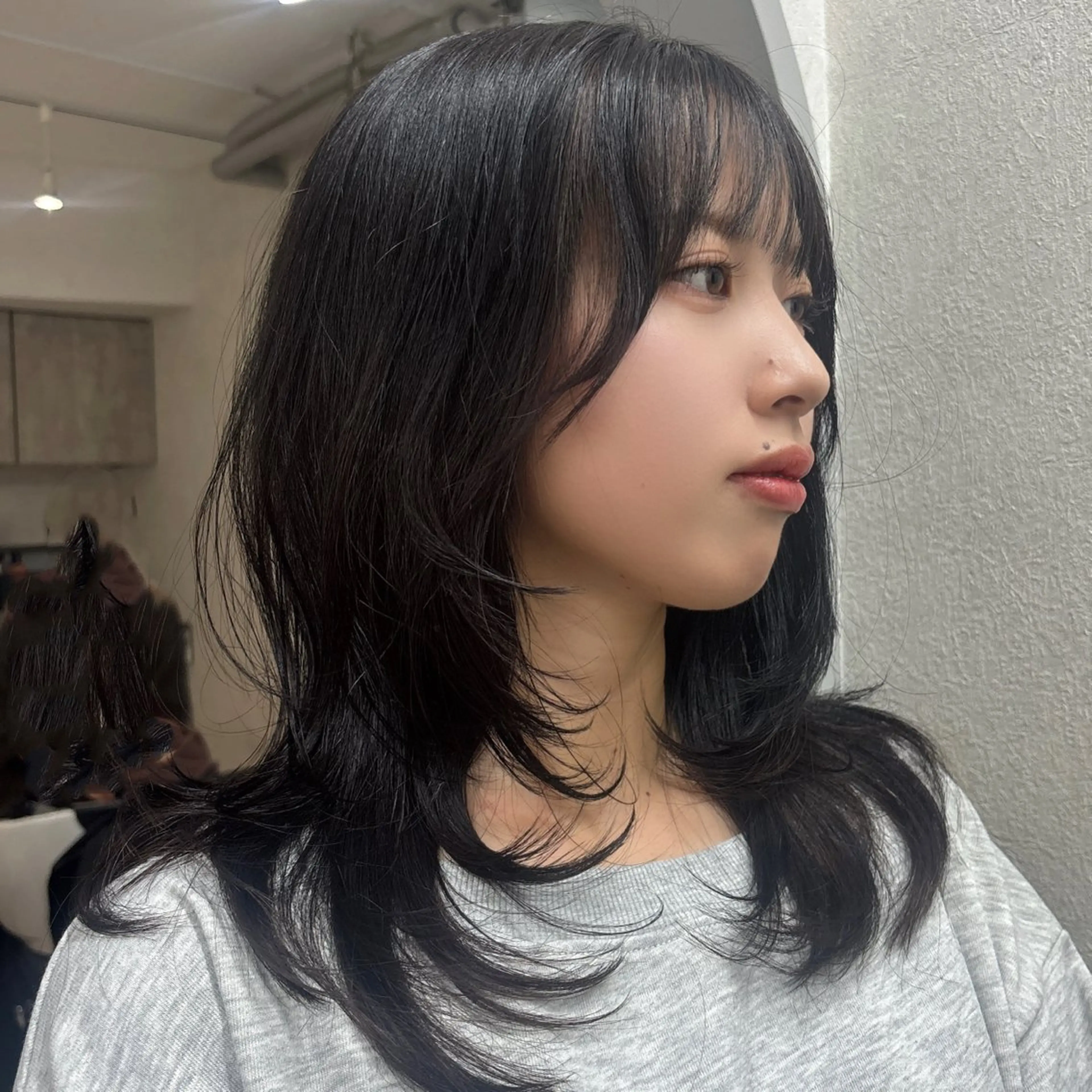 セミロング カット ☪︎レイヤー/ウルフ /ハッシュ☪︎ にこのヘアスタイル