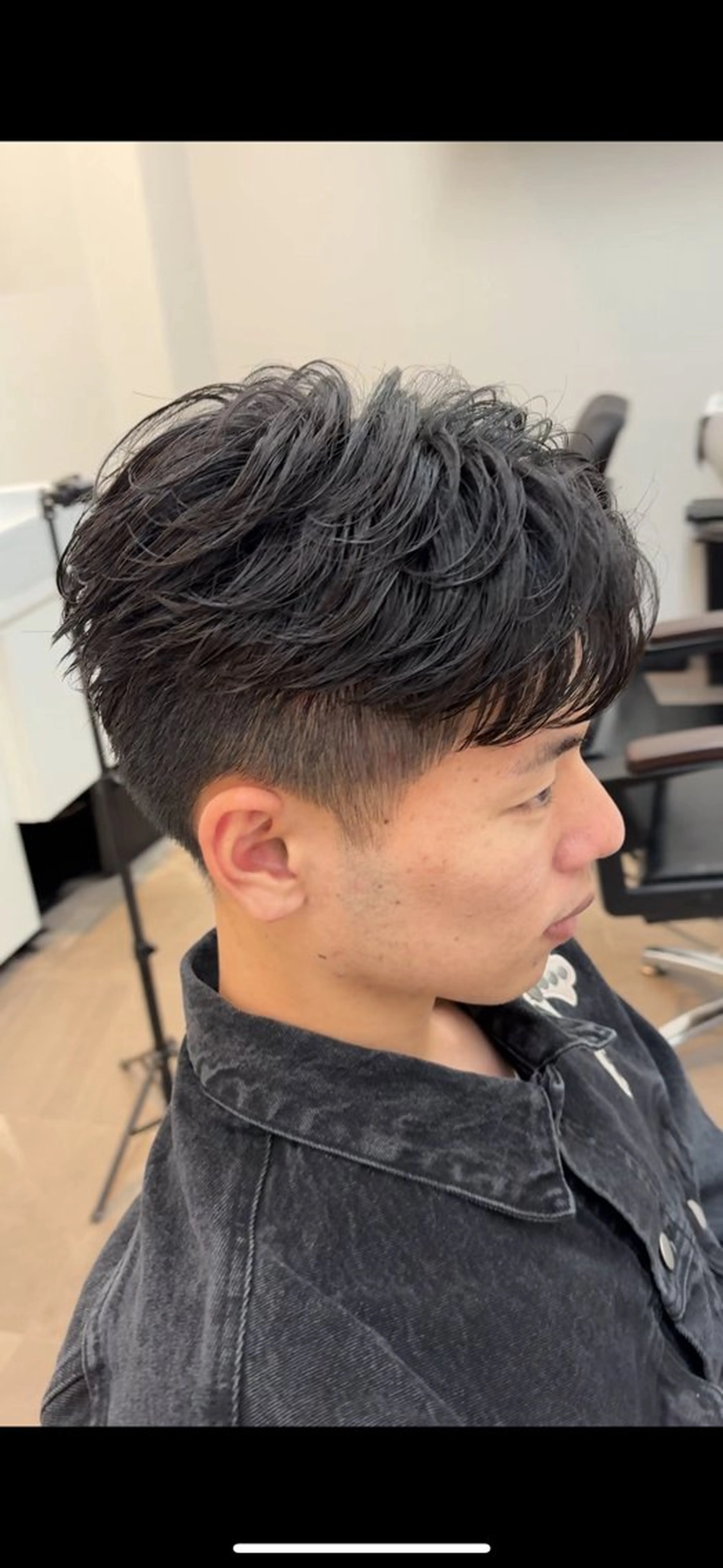 パーマ メンズ センターパート 堀田 裕世のヘアスタイル